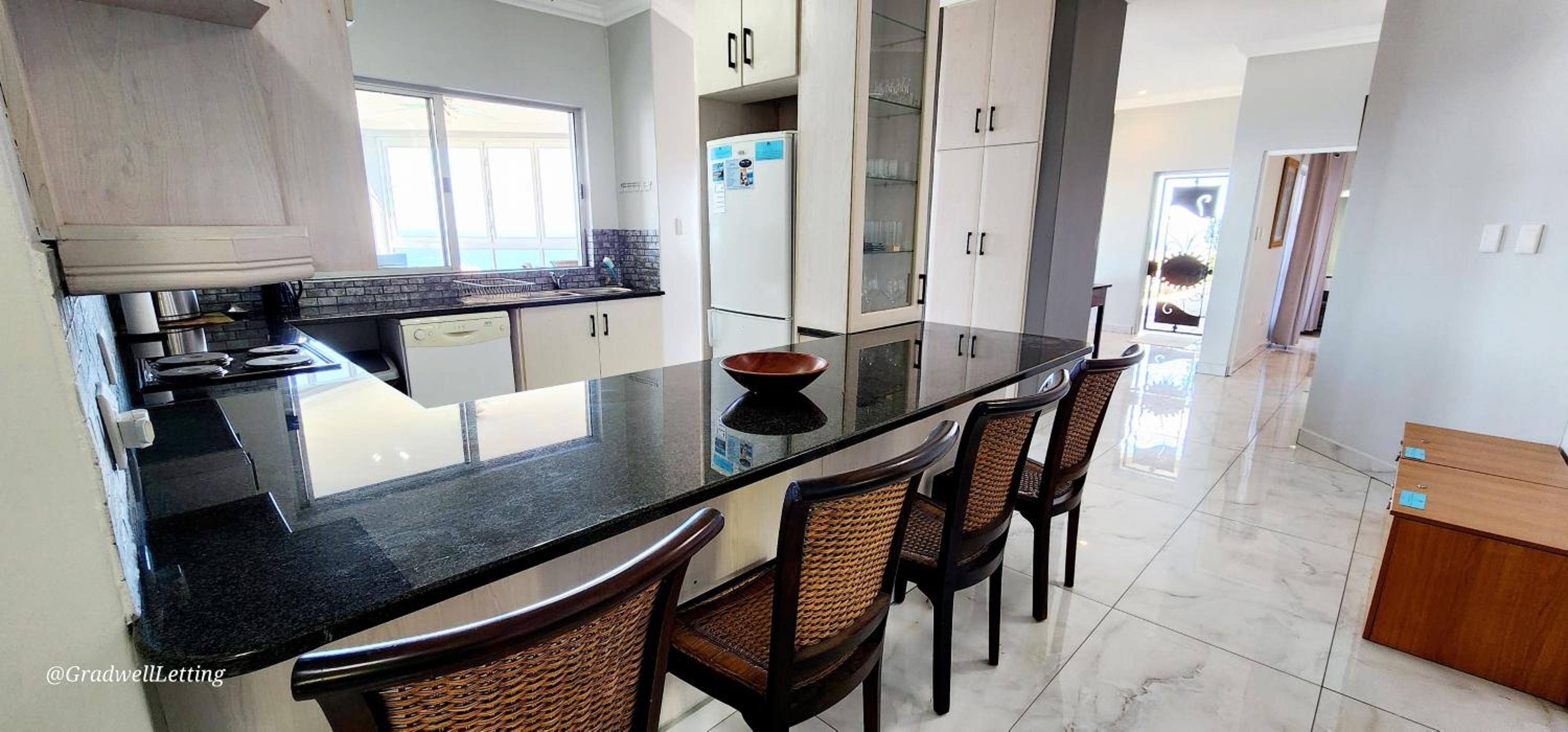 Alomsee 10 - Sleeps 8 with amazing views of the sea
