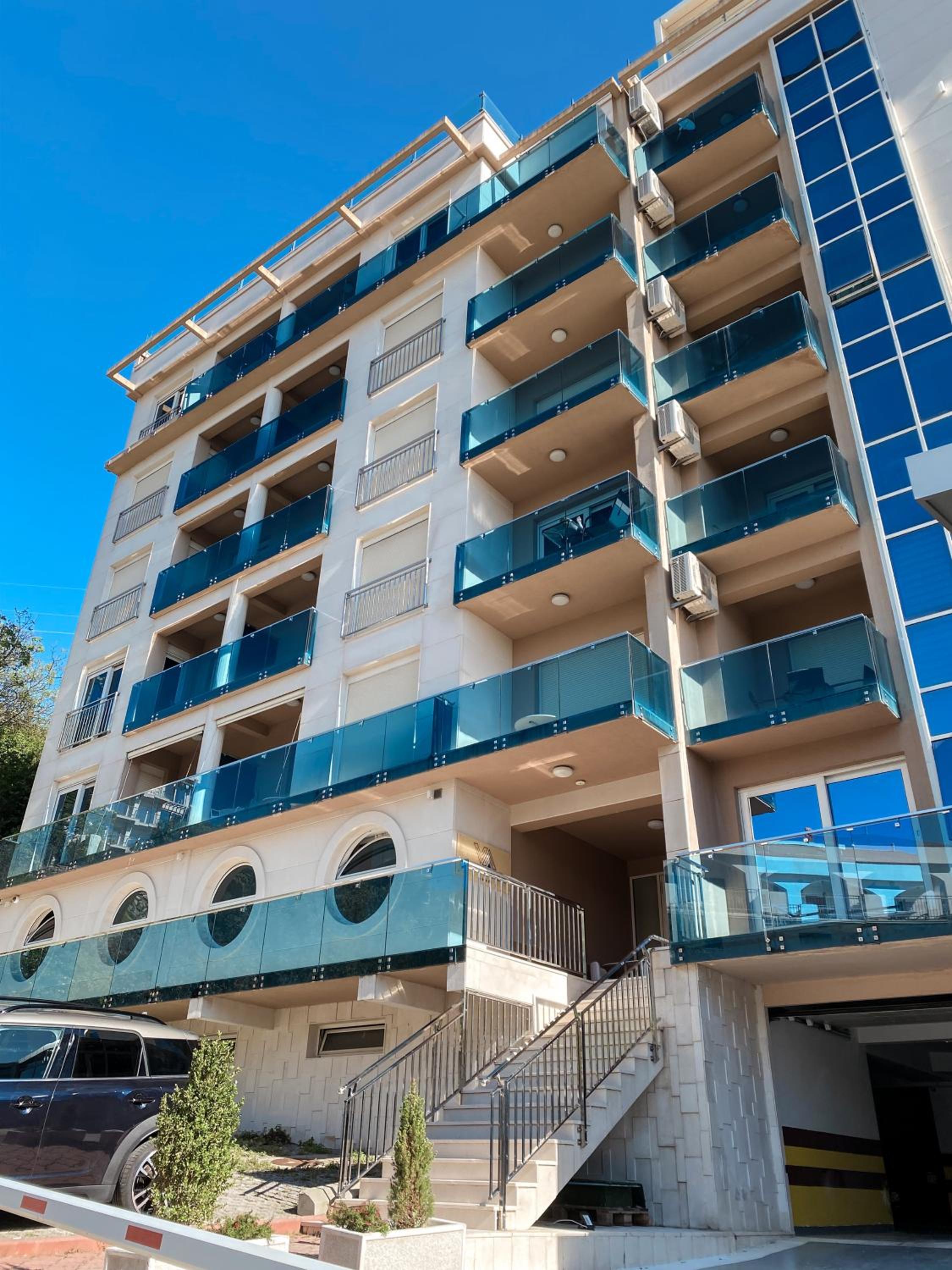 Vanja Apartment with Private Parking - Sea View