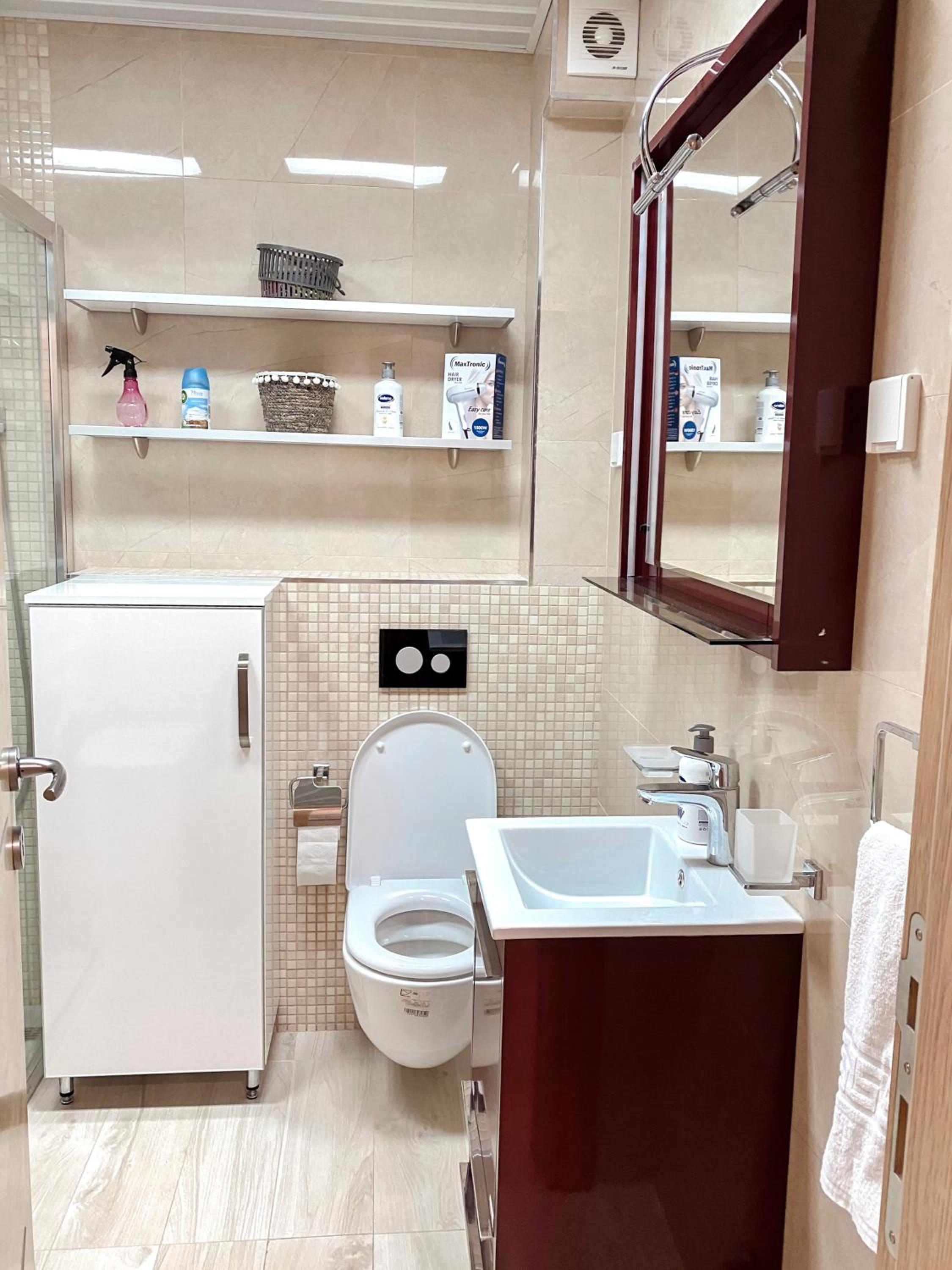 Vanja Apartment with Private Parking - Sea View