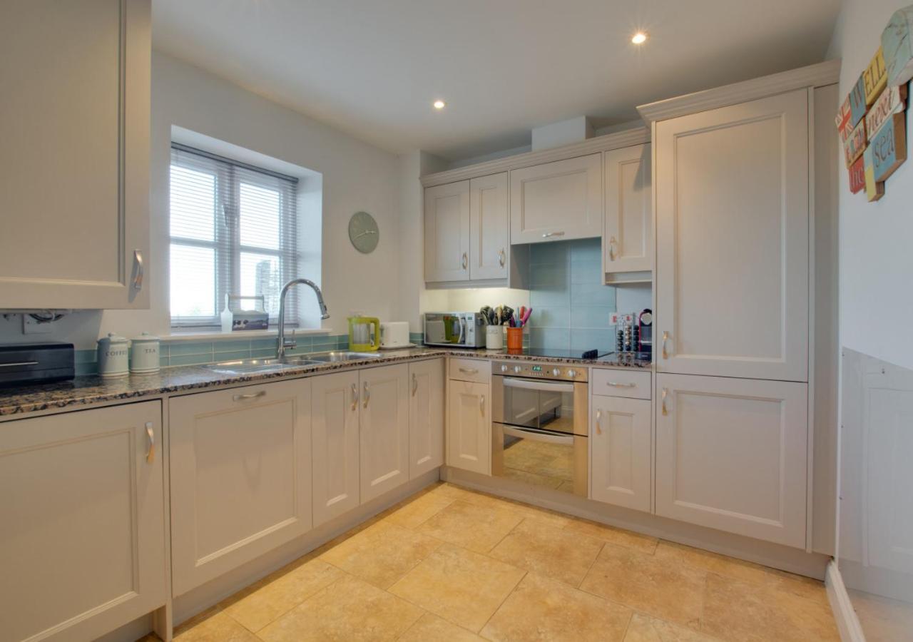 3 Bed in Wells-next-the-Sea oc-1932