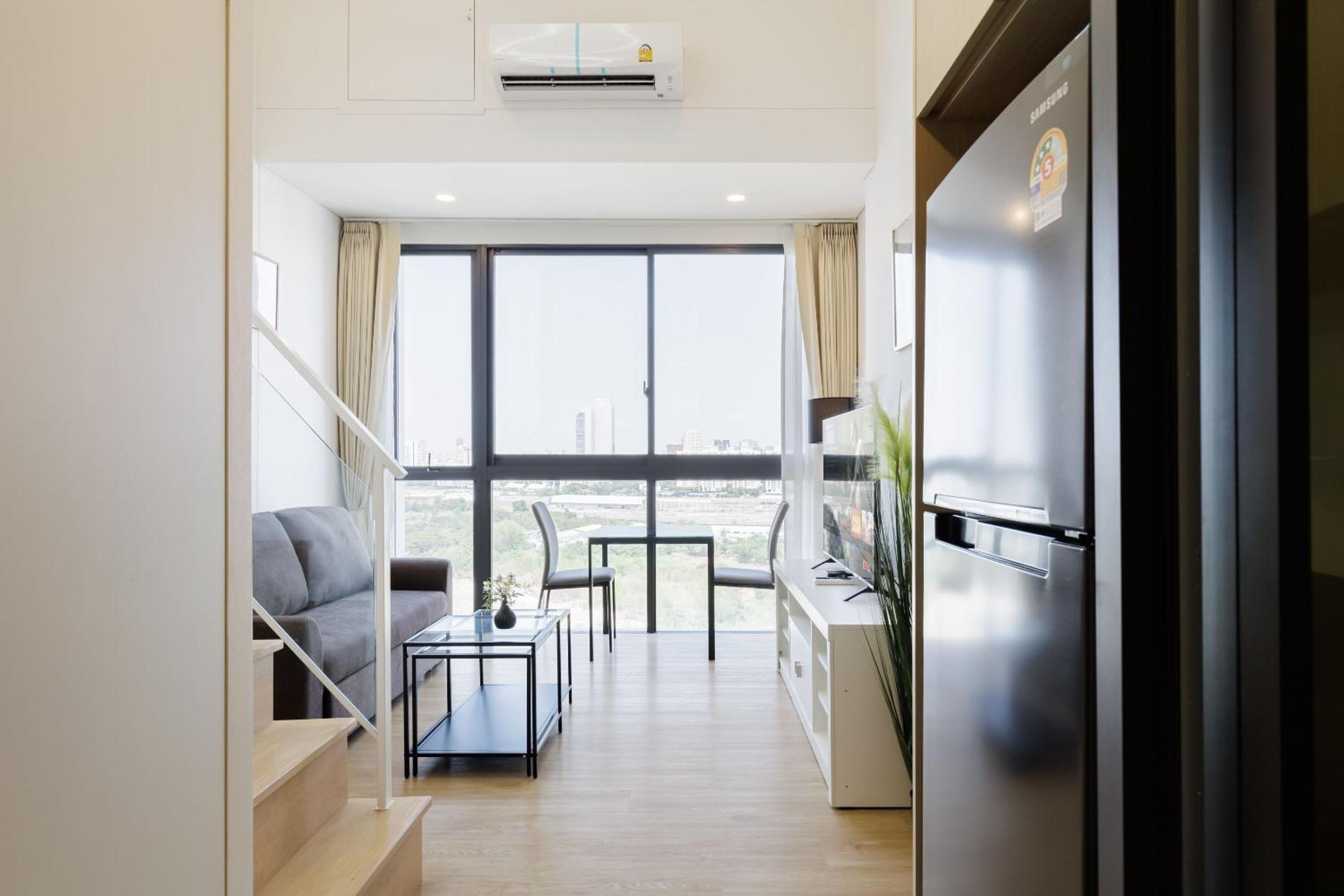 Loft Pool Superior Suite Near jodd Night Market 500mbps Wi-Fi Twin