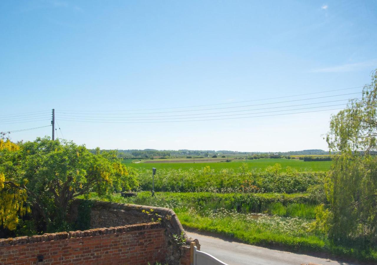 3 Bed in Wighton oc-1978