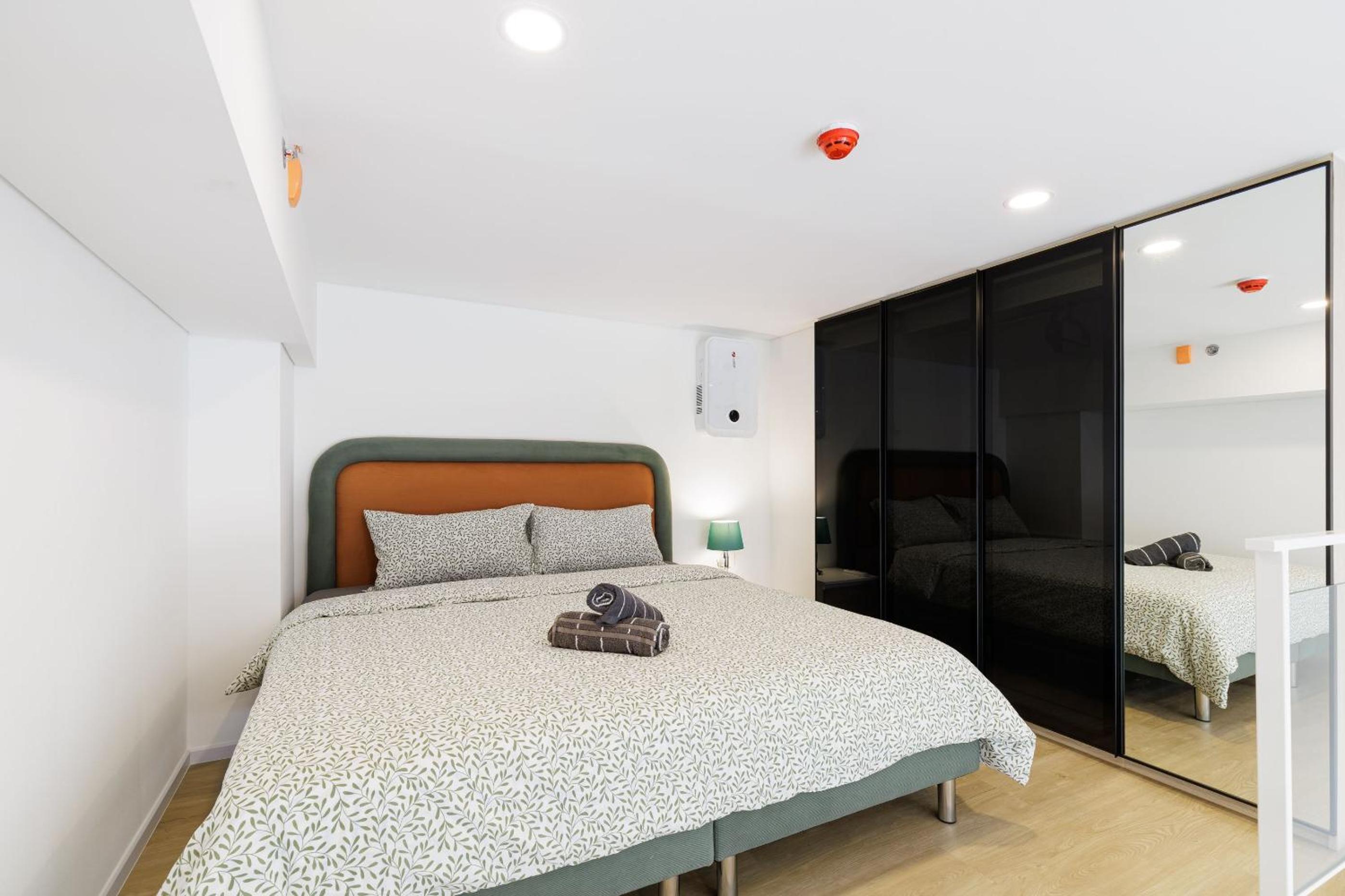 Loft Pool Superior Suite Near jodd Night Market 500mbps Wi-Fi Twin