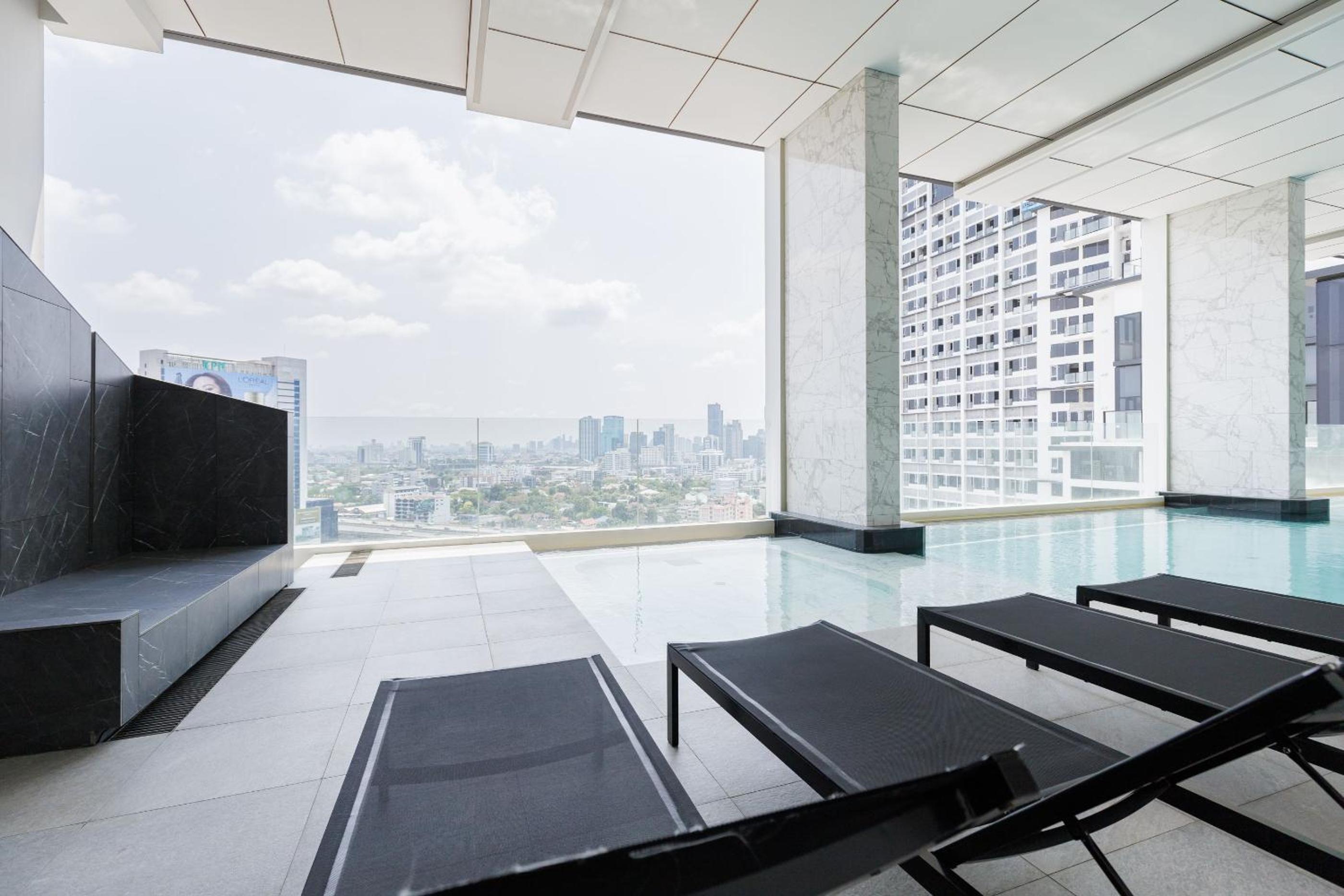Loft Pool Superior Suite Near jodd Night Market 500mbps Wi-Fi Twin