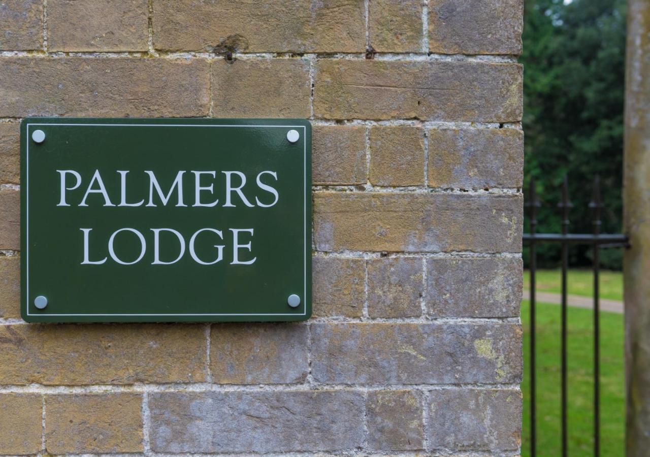 Palmers Lodge