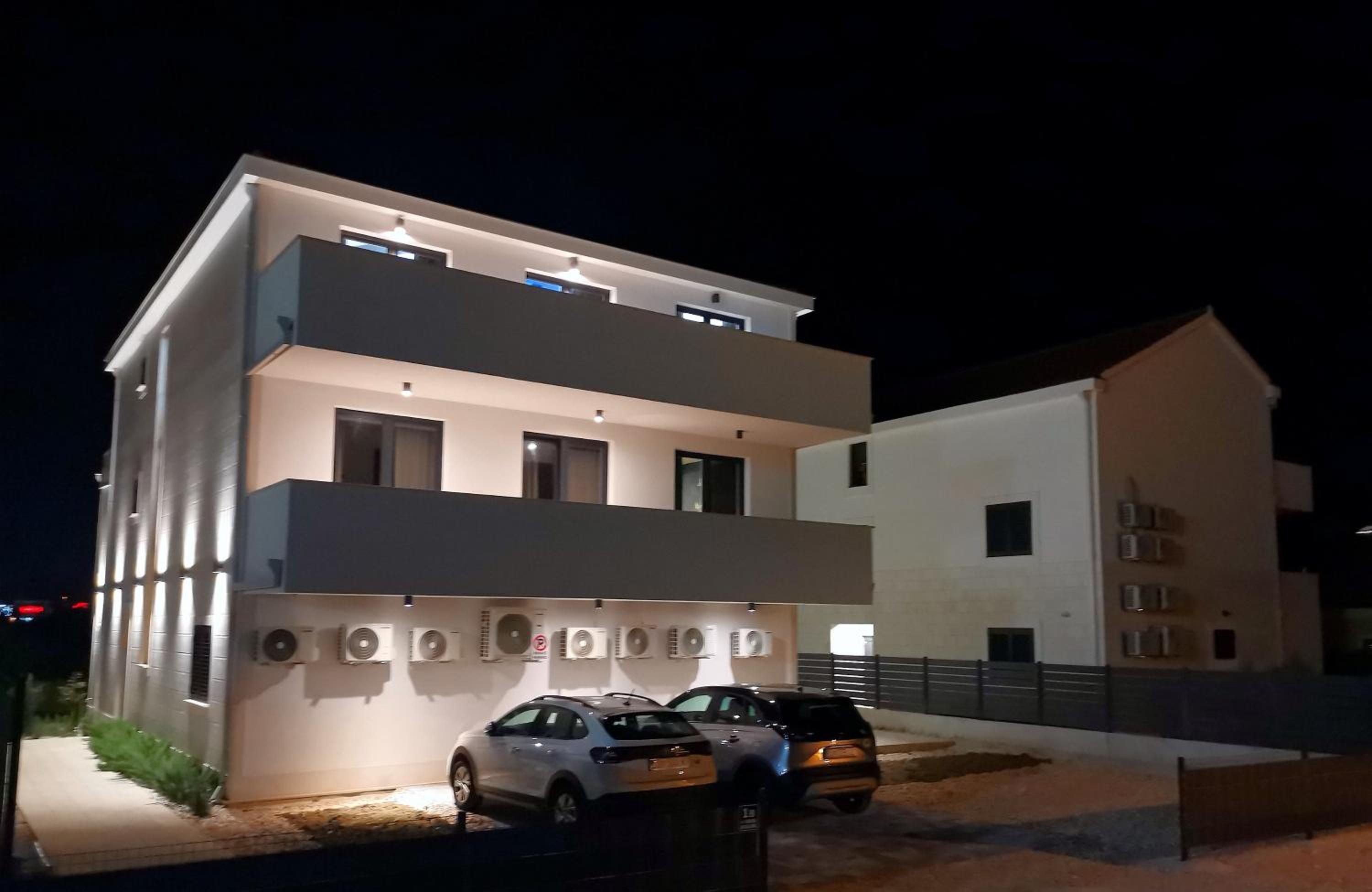 ''Bjonda'' Big Family Apt - 3 bedroom - 2 large balconies view 4