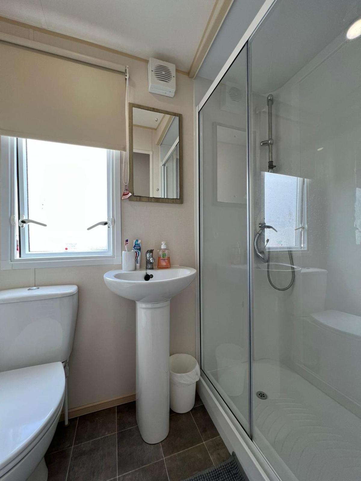 Luxurious Three Bedroom Caravan