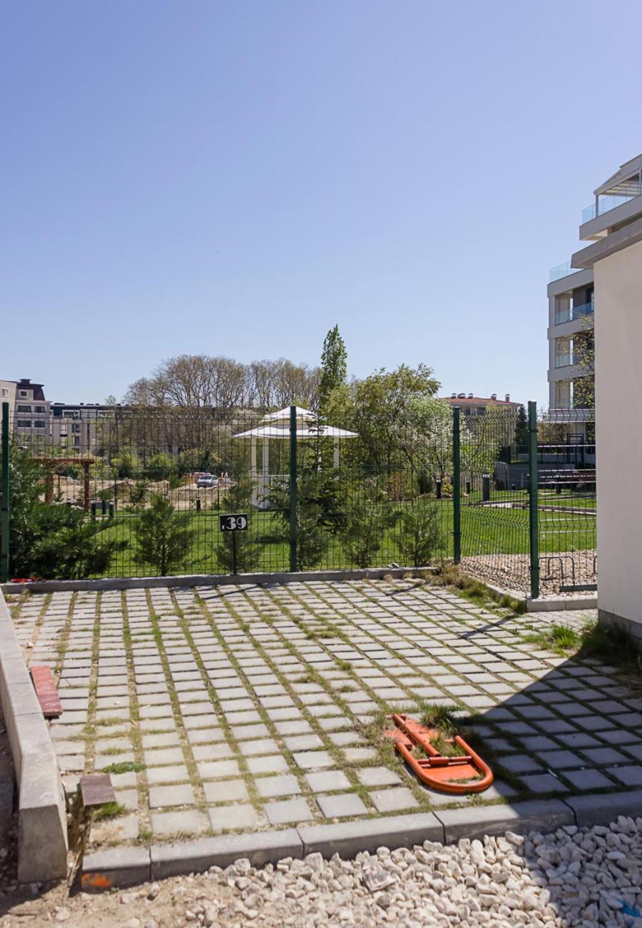 Sunny 1BD Flat in St Constantine & Helena Complex by Flat Mаnаger