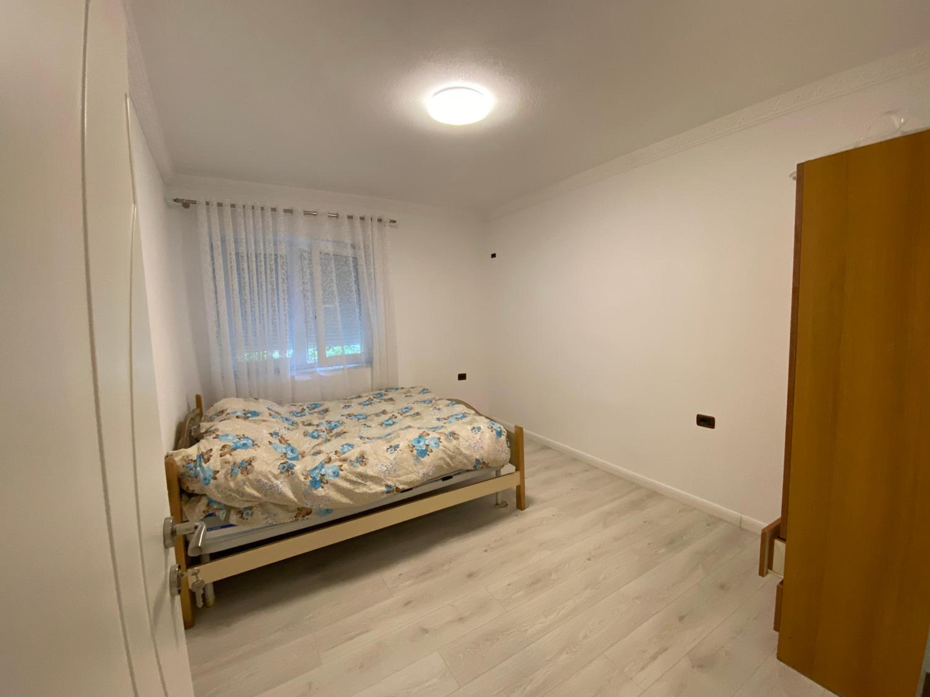 Apartament me qera 2+1