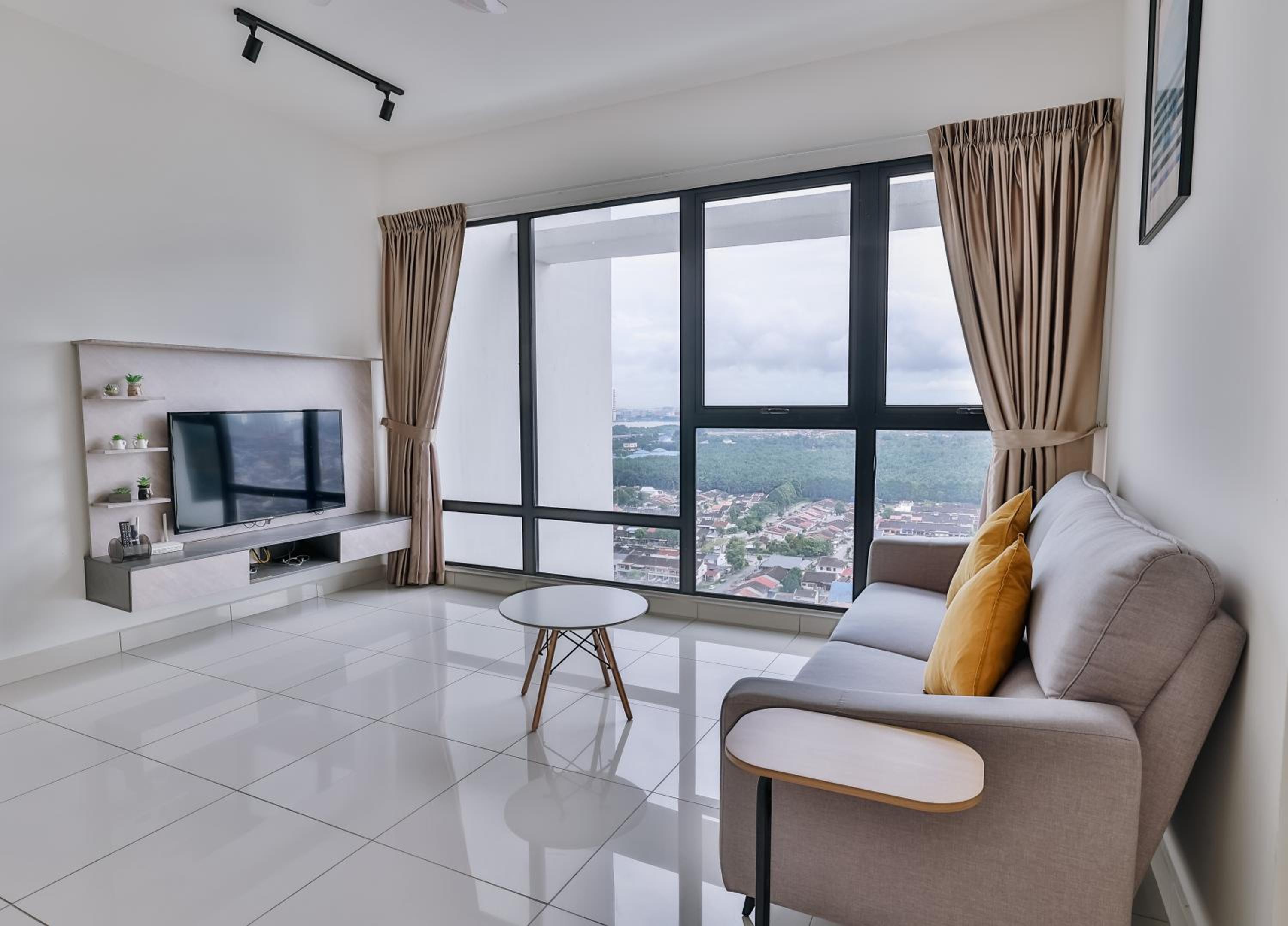 Midvalley Southkey Mosaic 2BR Suite Homestay by Jfive