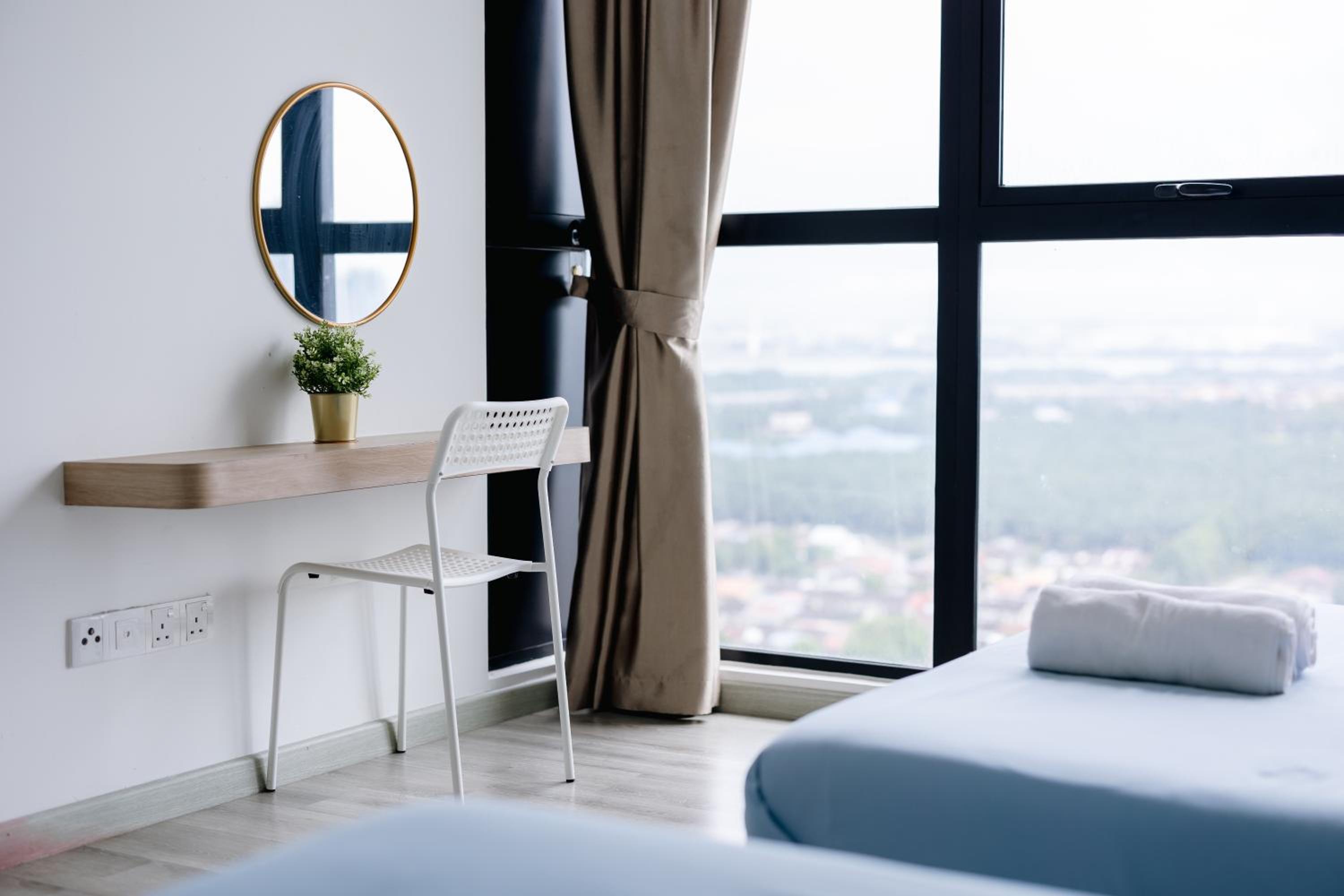 Midvalley Southkey Mosaic 2BR Suite Homestay by Jfive