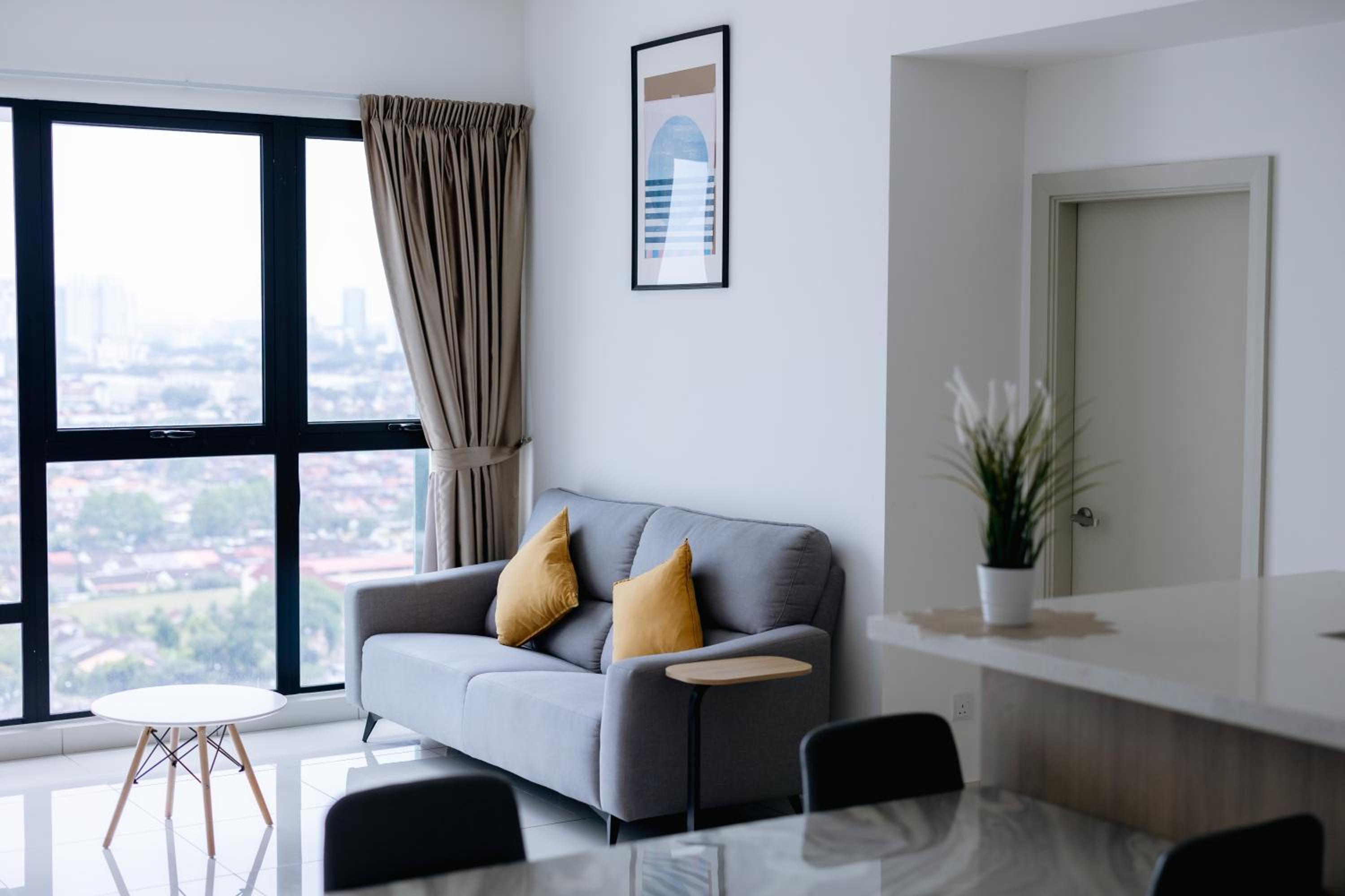 Midvalley Southkey Mosaic 2BR Suite Homestay by Jfive