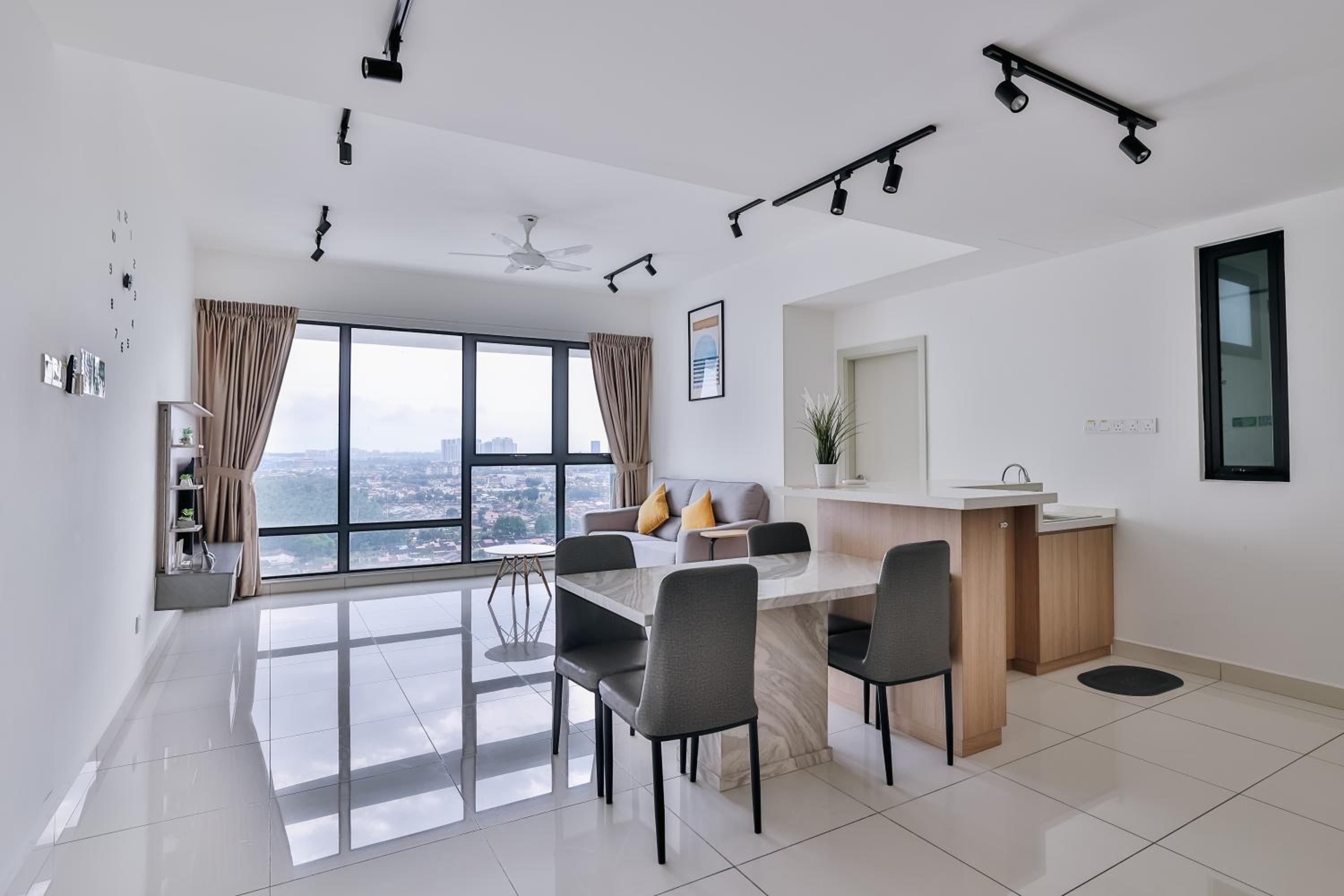 Midvalley Southkey Mosaic 2BR Suite Homestay by Jfive