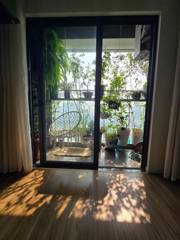 Trinity - private room with lakeview