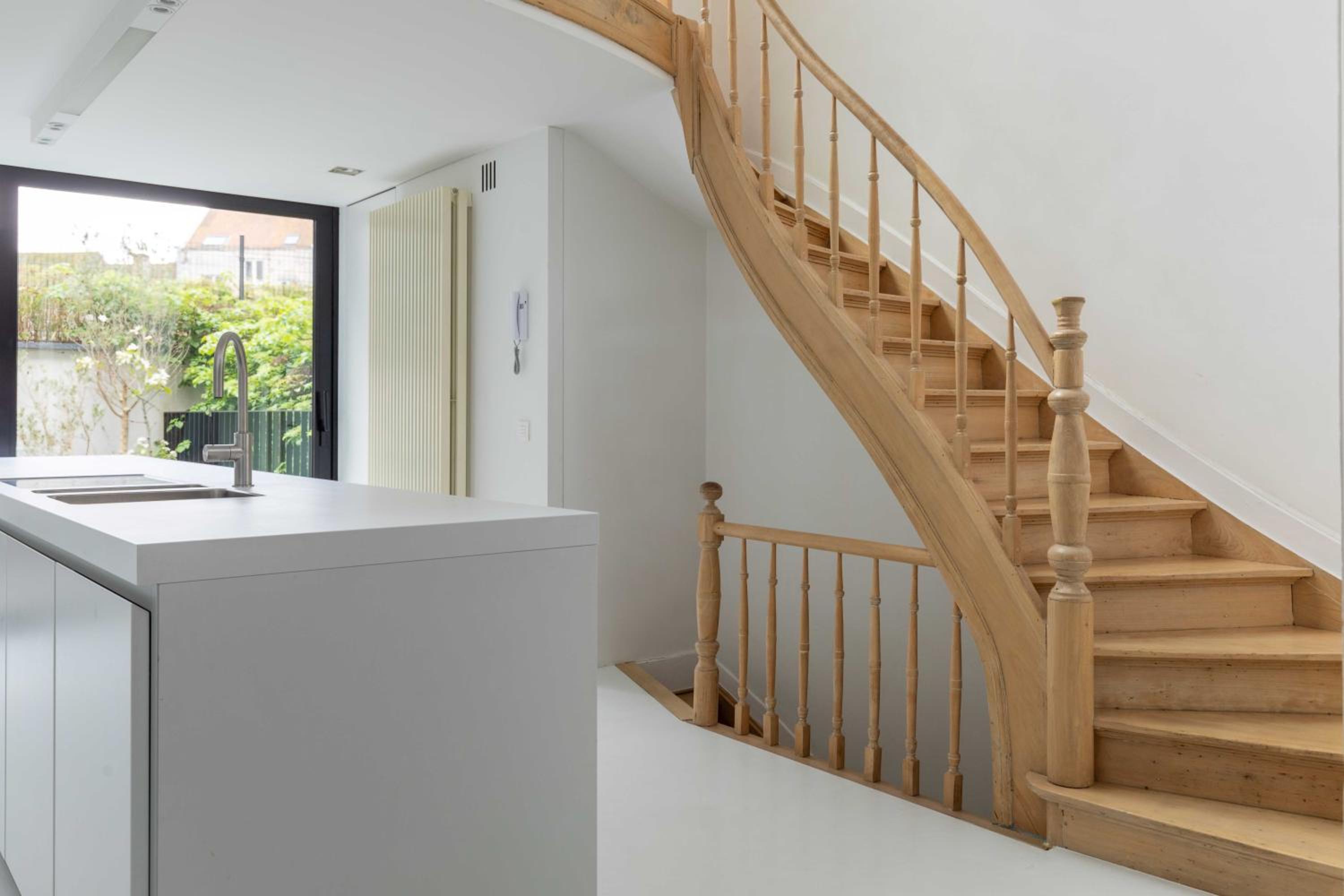 Spacious Belle Epoque House with free parking