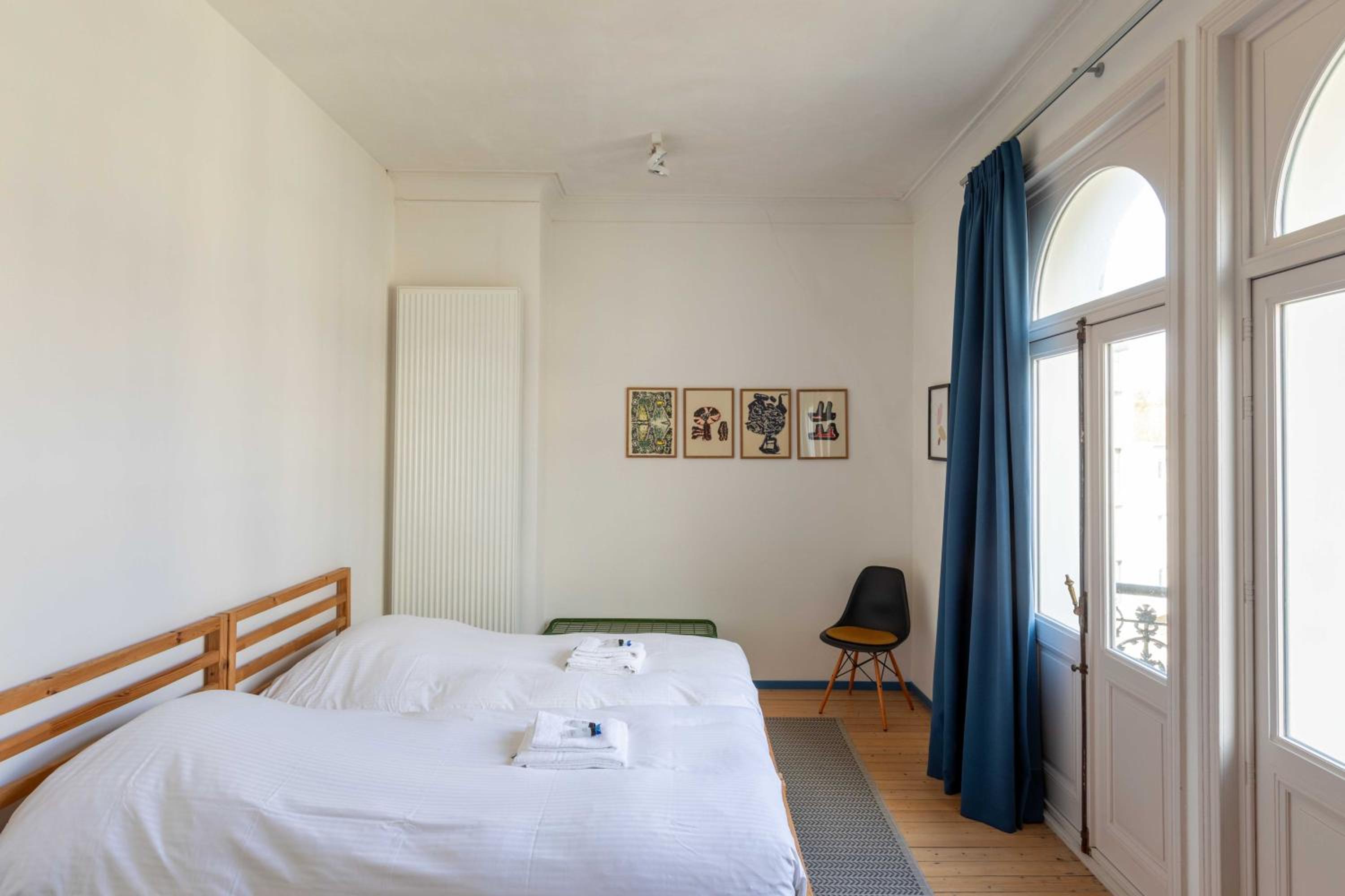 Spacious Belle Epoque House with free parking