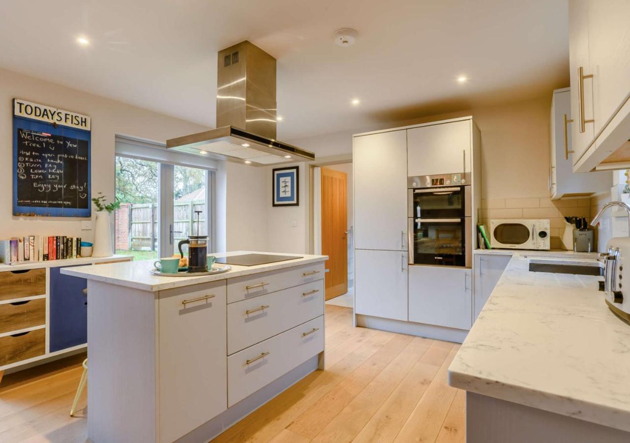 4 Bed in Holt oc-y27156 view 5