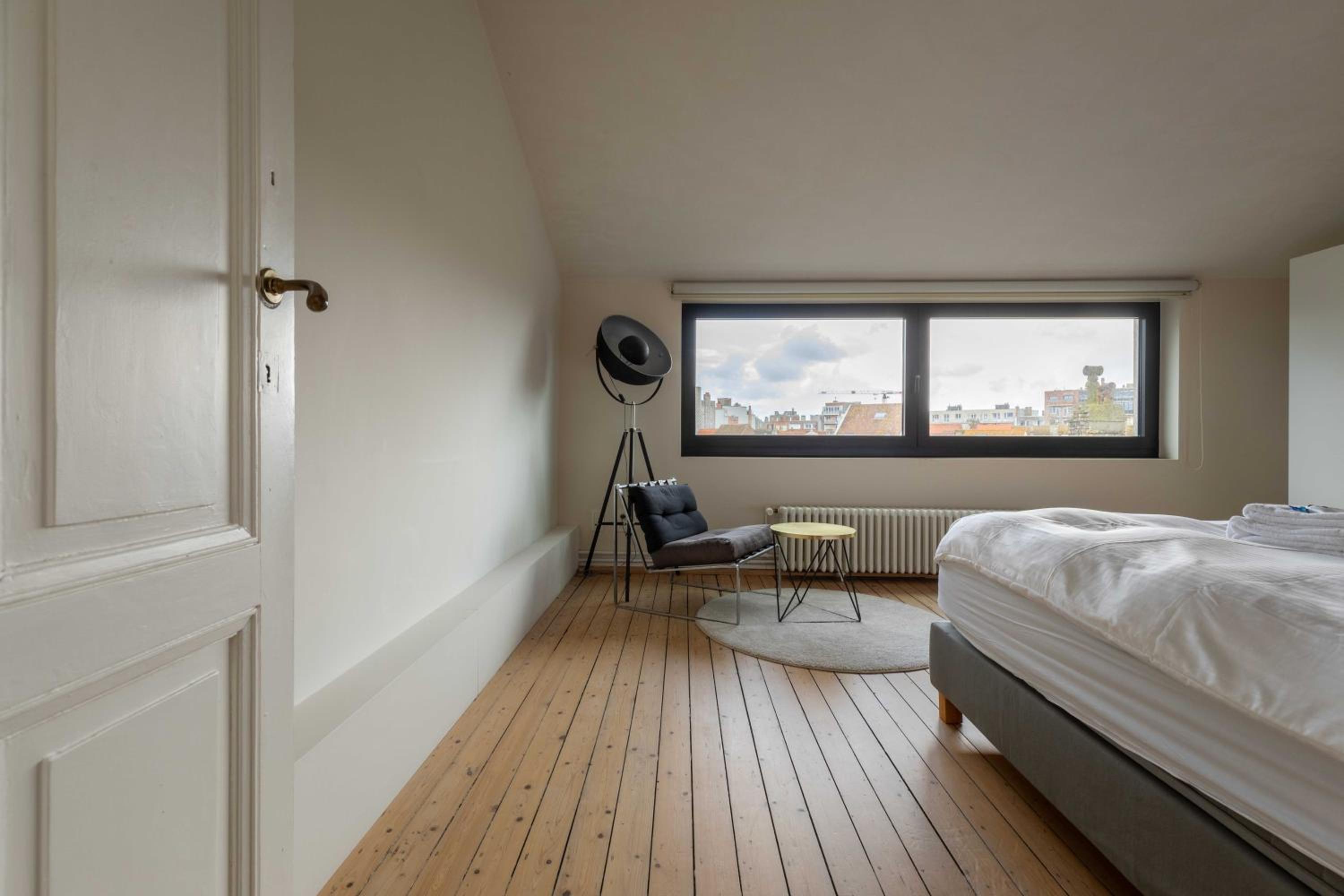 Spacious Belle Epoque House with free parking