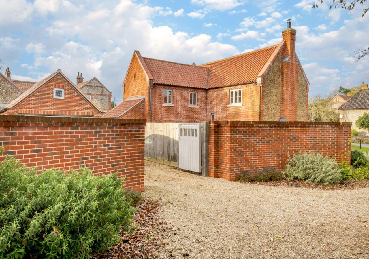 4 Bed in Holt oc-y27156 view 3