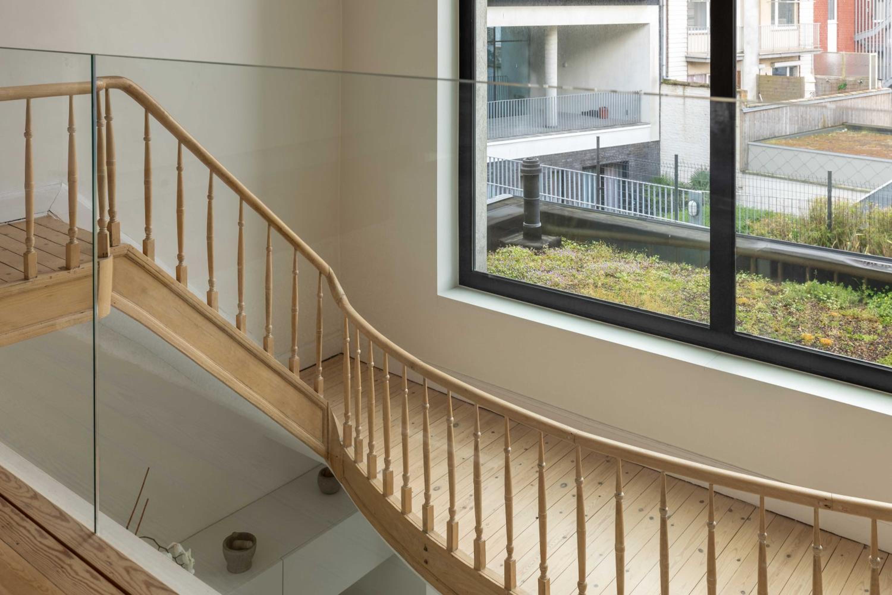 Spacious Belle Epoque House with free parking