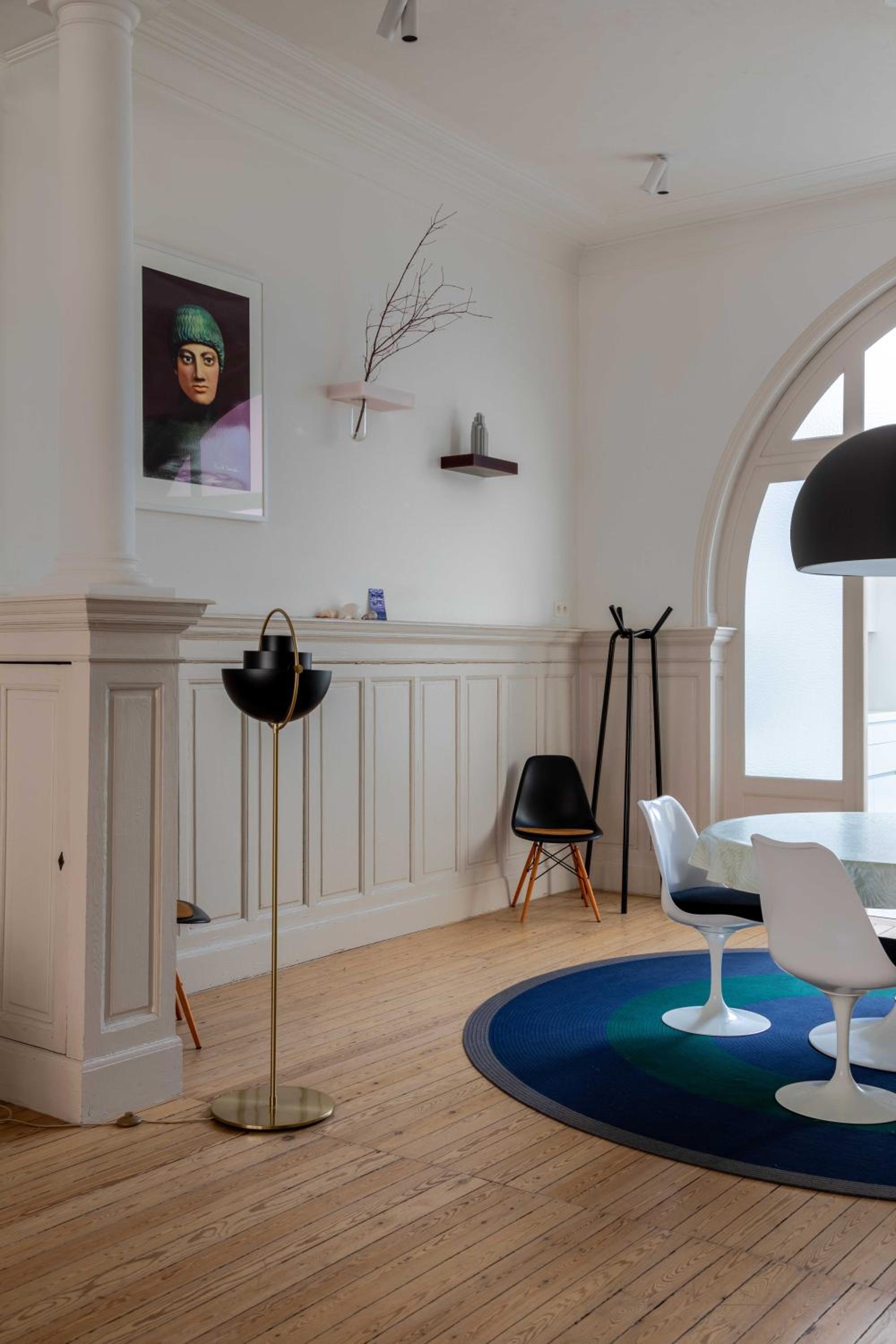 Spacious Belle Epoque House with free parking