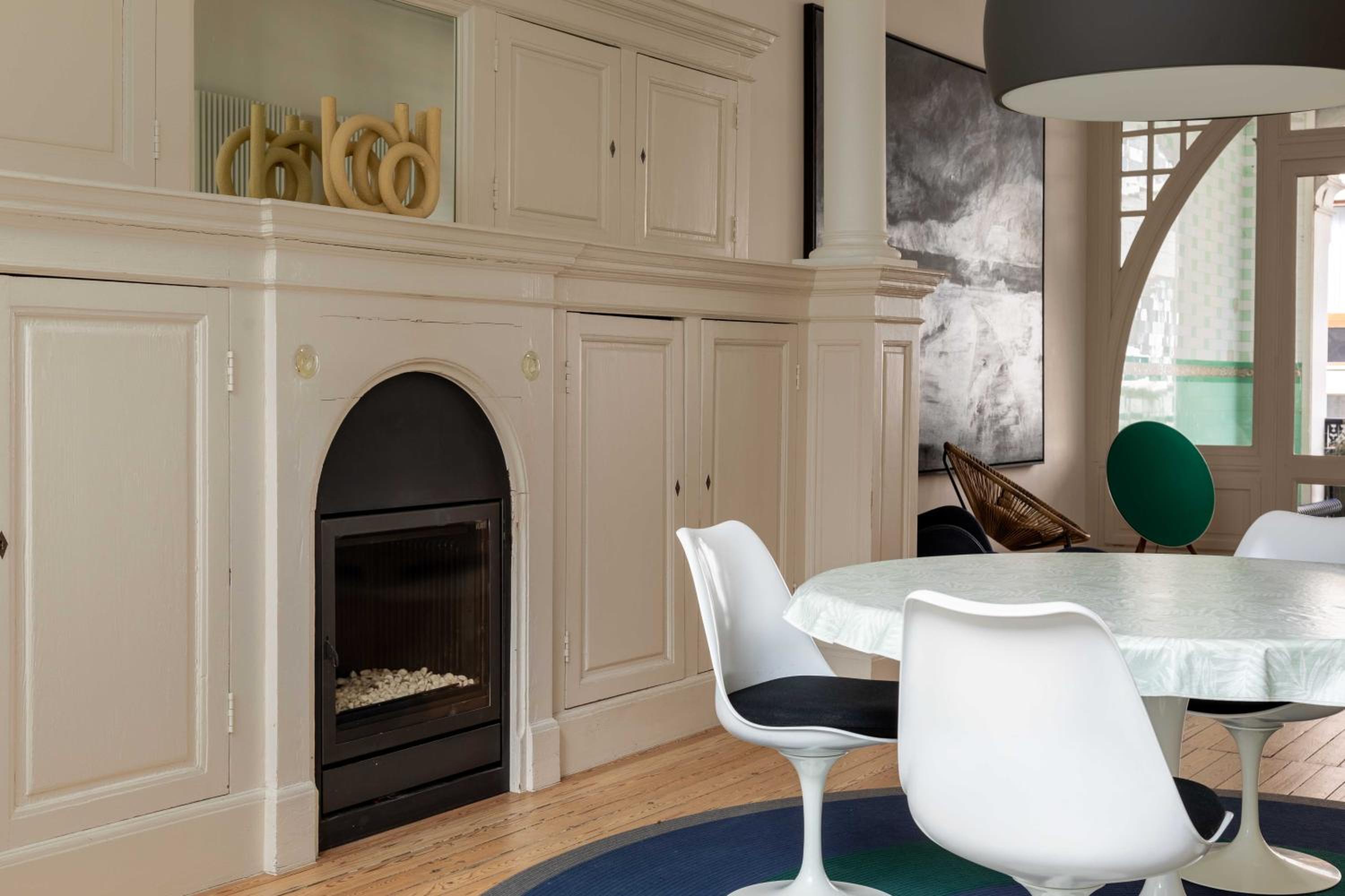 Spacious Belle Epoque House with free parking