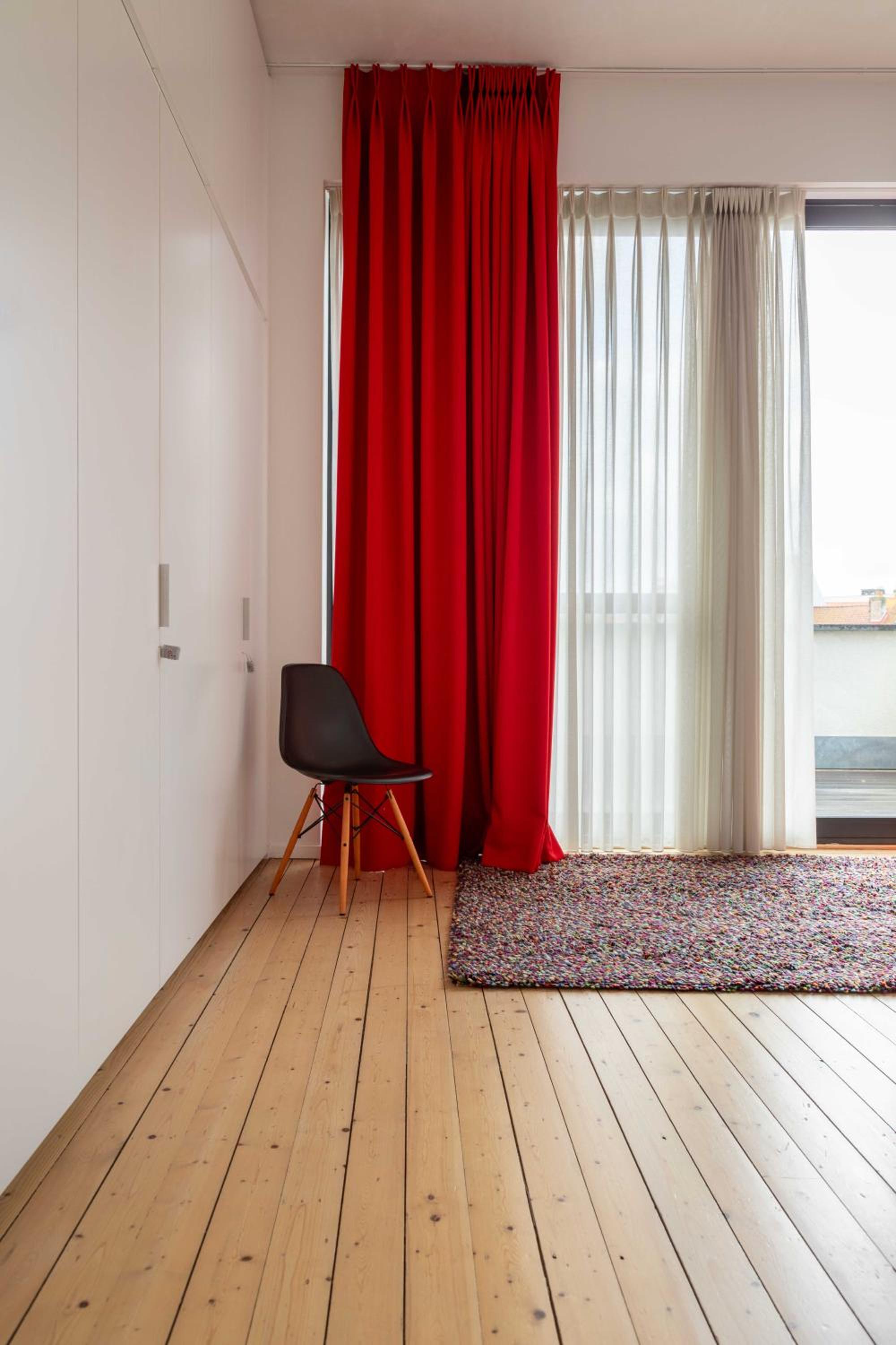 Spacious Belle Epoque House with free parking