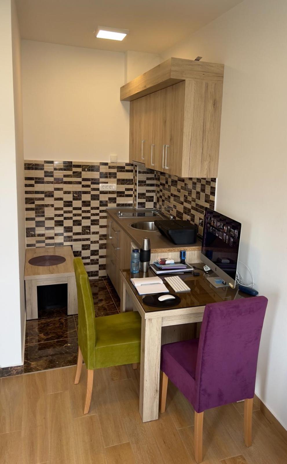 Apartment mit Balkon