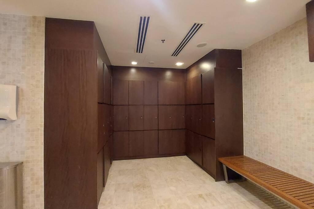 KLCC Suites 78 6Pax Free 1 Parking