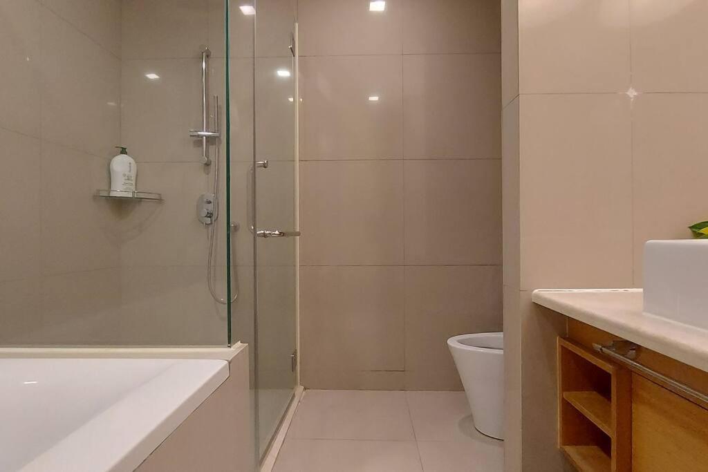 KLCC Suites 78 6Pax Free 1 Parking