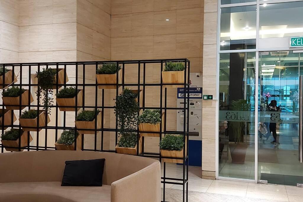KLCC Suites 78 6Pax Free 1 Parking