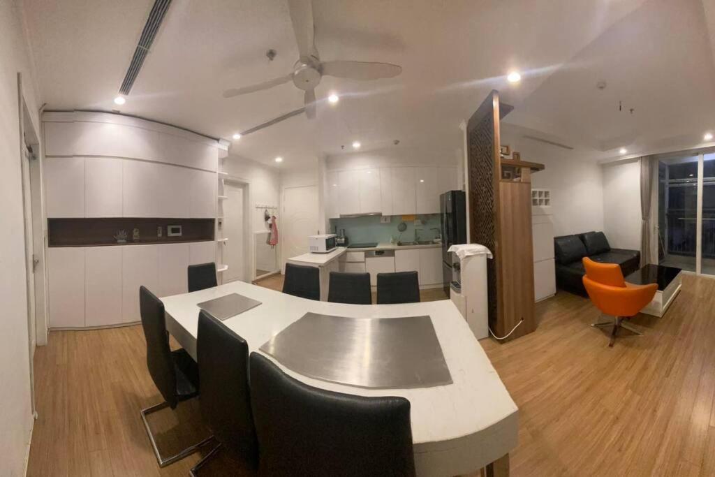 Modern 2 bedroom apartment in central of Hanoi