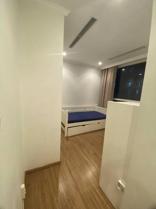 Modern 2 bedroom apartment in central of Hanoi