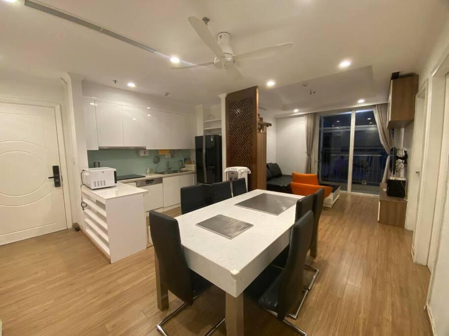 Modern 2 bedroom apartment in central of Hanoi