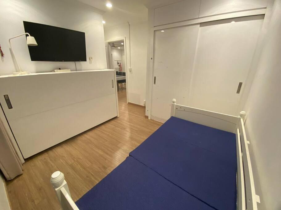 Modern 2 bedroom apartment in central of Hanoi