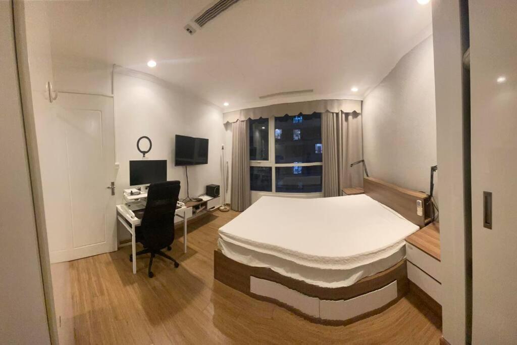 Modern 2 bedroom apartment in central of Hanoi