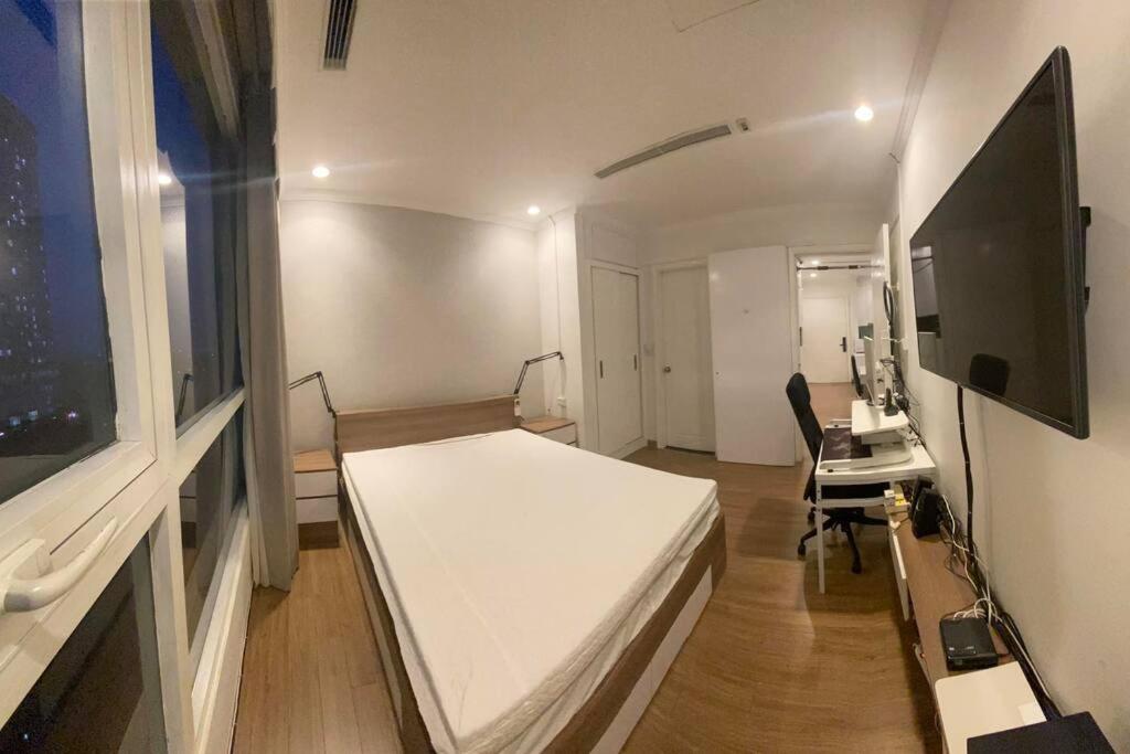 Modern 2 bedroom apartment in central of Hanoi