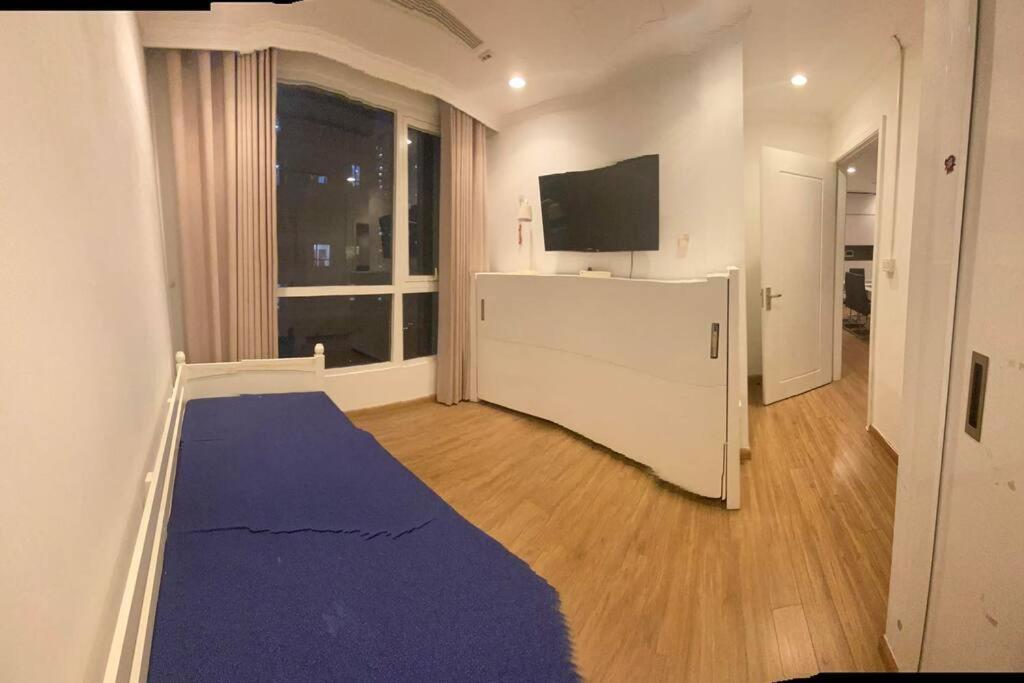 Modern 2 bedroom apartment in central of Hanoi