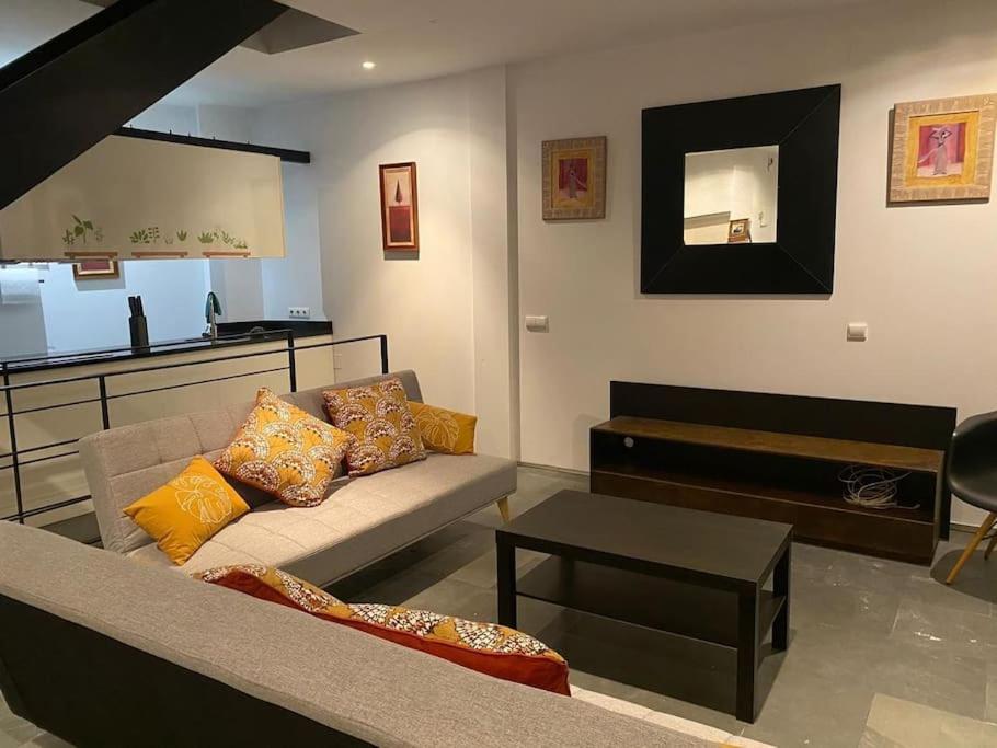 LovelyLoft Castillo