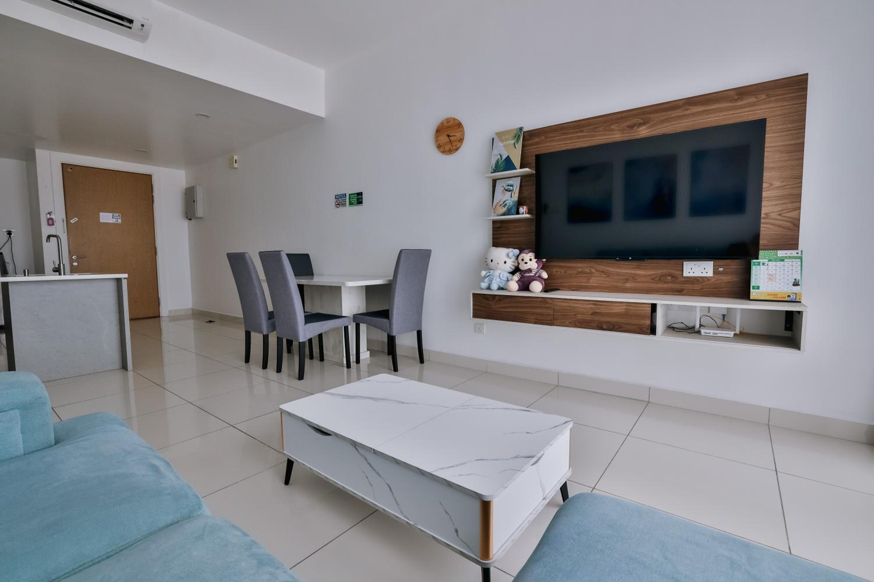 Comfortable 2BR Mosaic Mid Valley Southkey 5-6 Pax