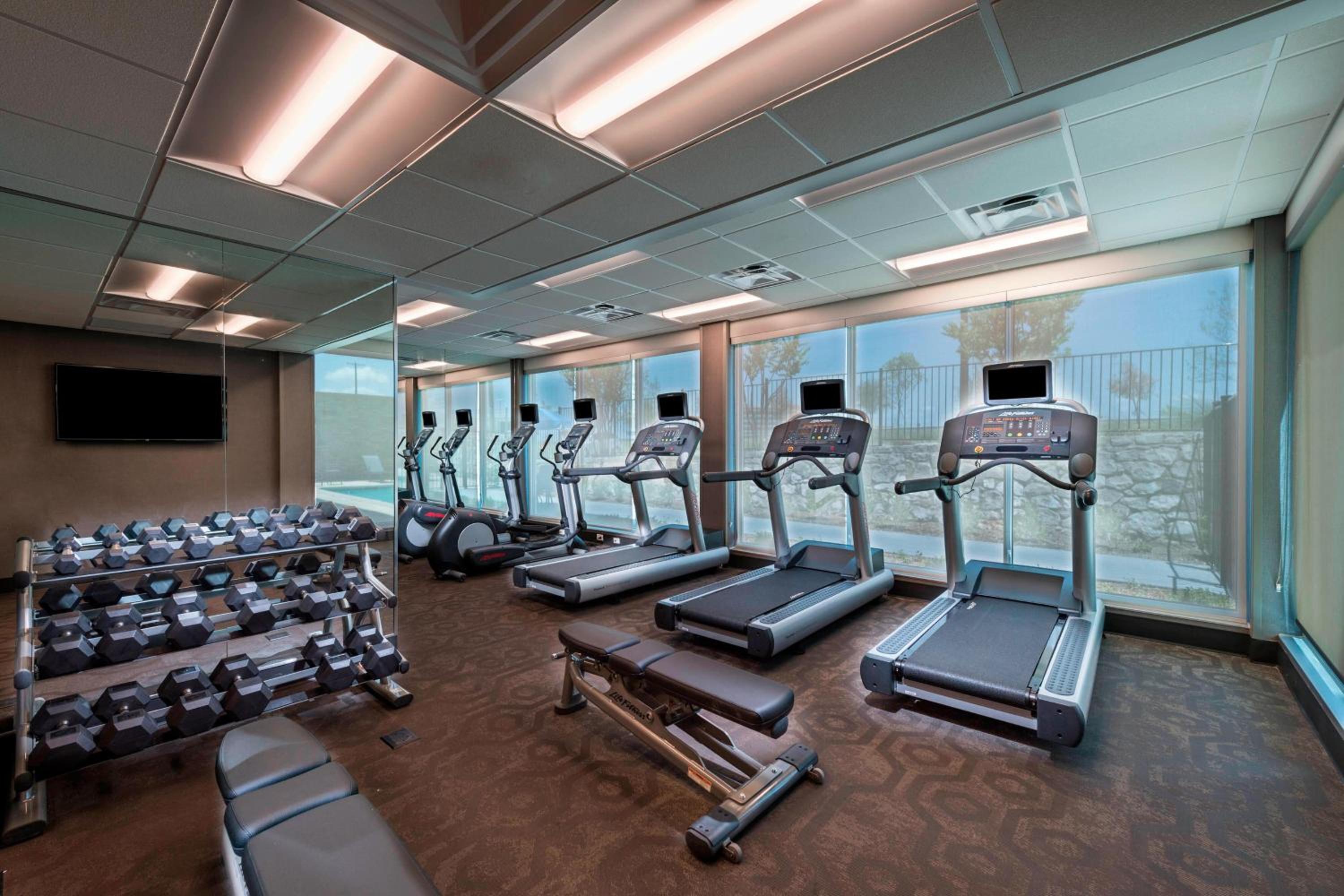Fairfield Inn  Suites by Marriott Dallas Waxahachie - Property Image 4