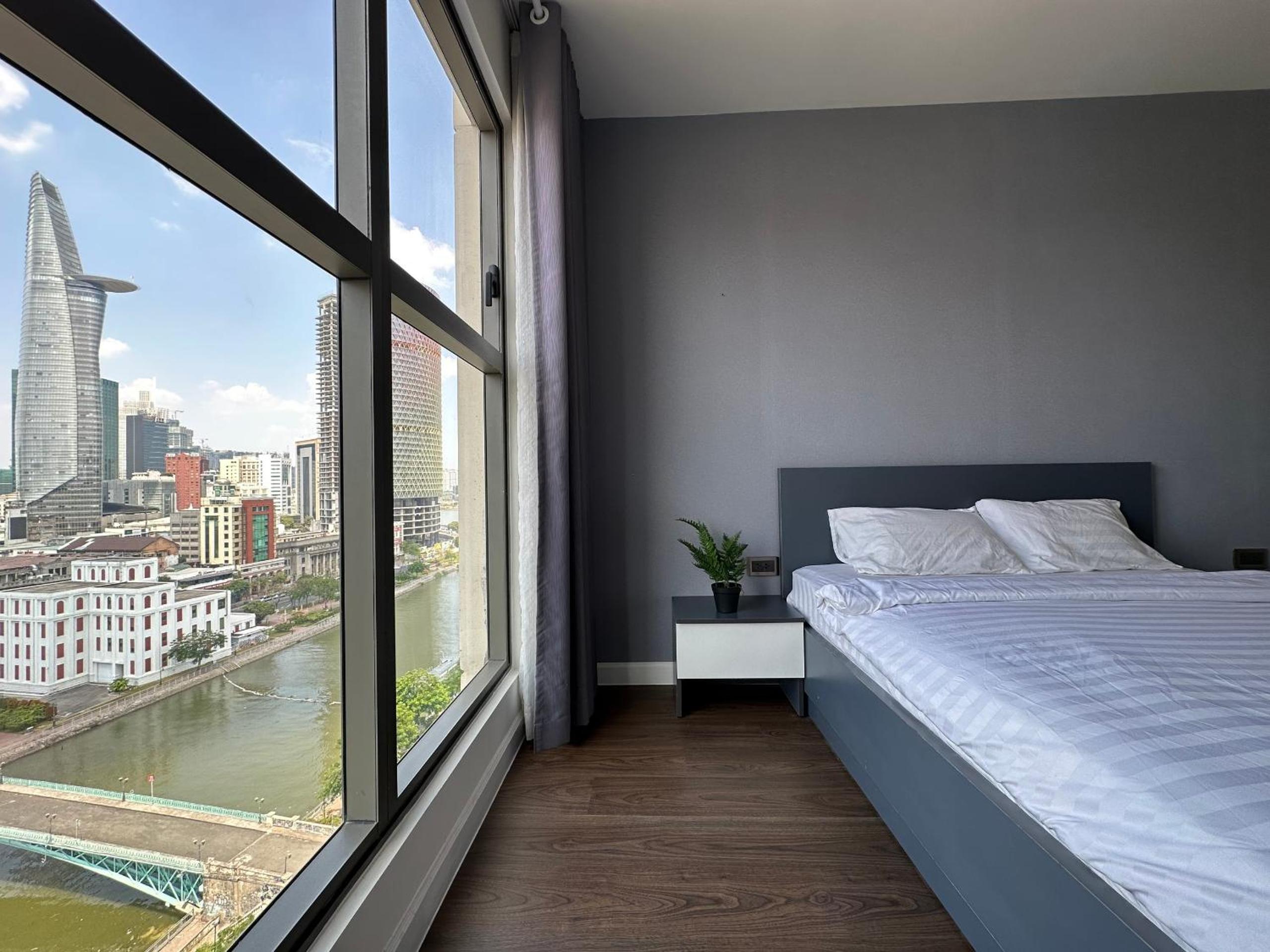 Highend SaigonRoyal 2BR 2WC CityView near BenThanh