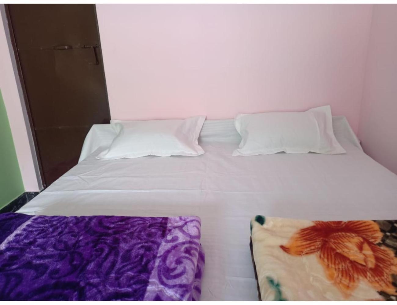 Ashu tourist lodge, Guptkashi view 5