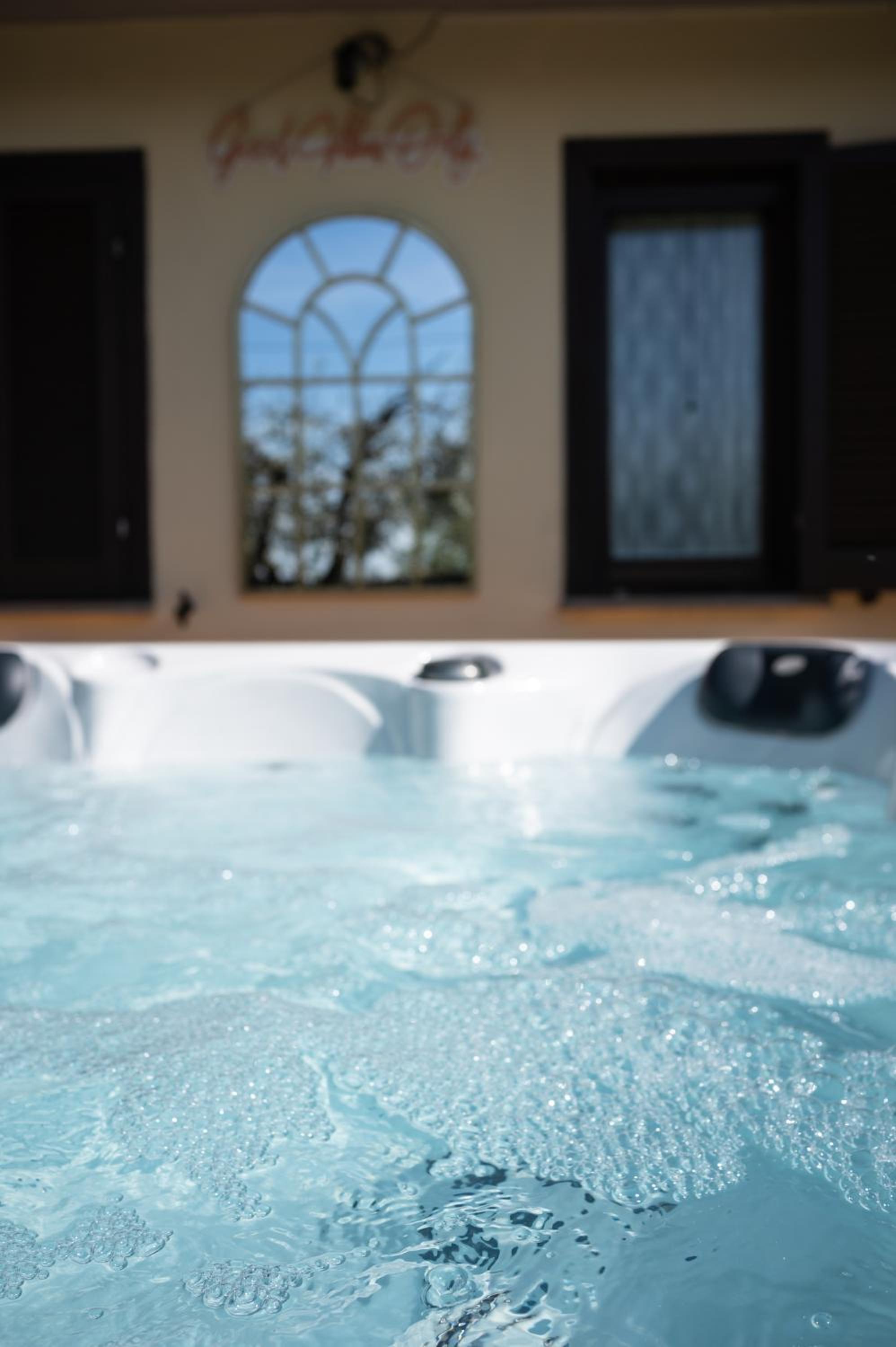 Natuscia Country Villa - Private Jacuzzi - Garden view 3