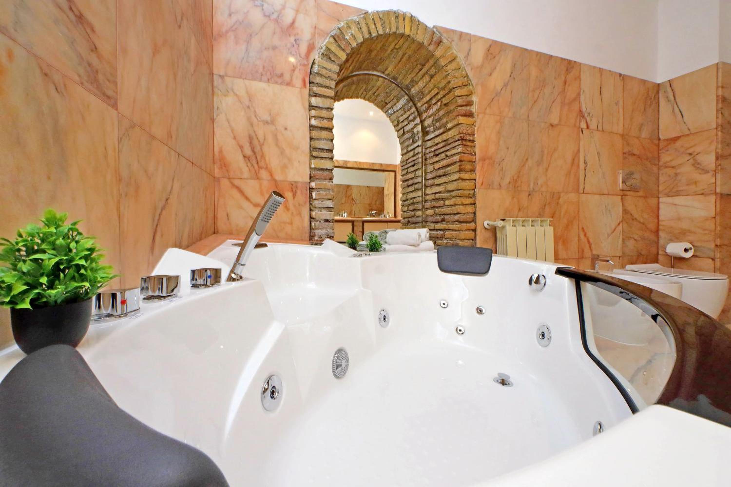 4BNB - Lungaretta Jacuzzi Apartment