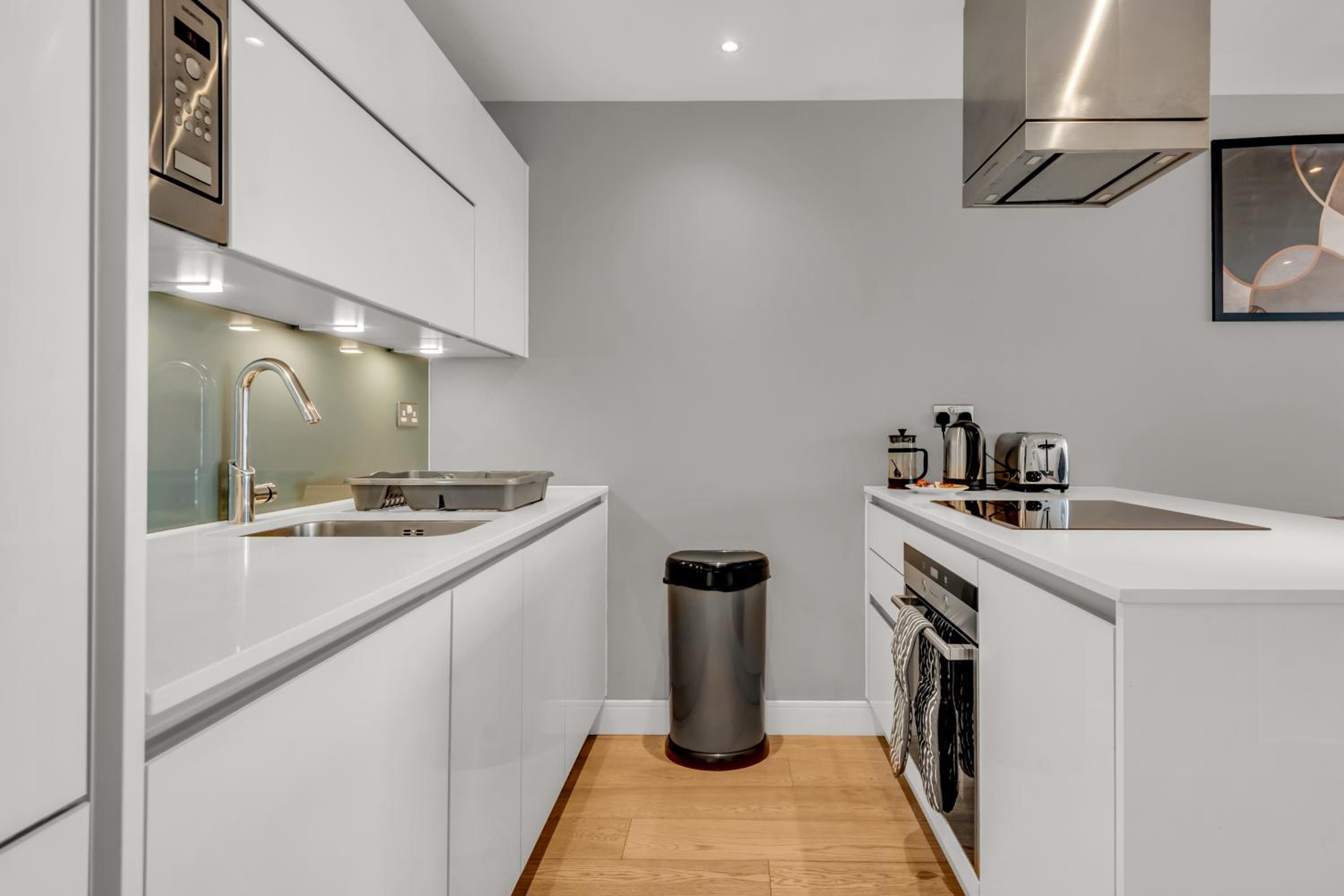 Commercial Street Apartment by MySquare