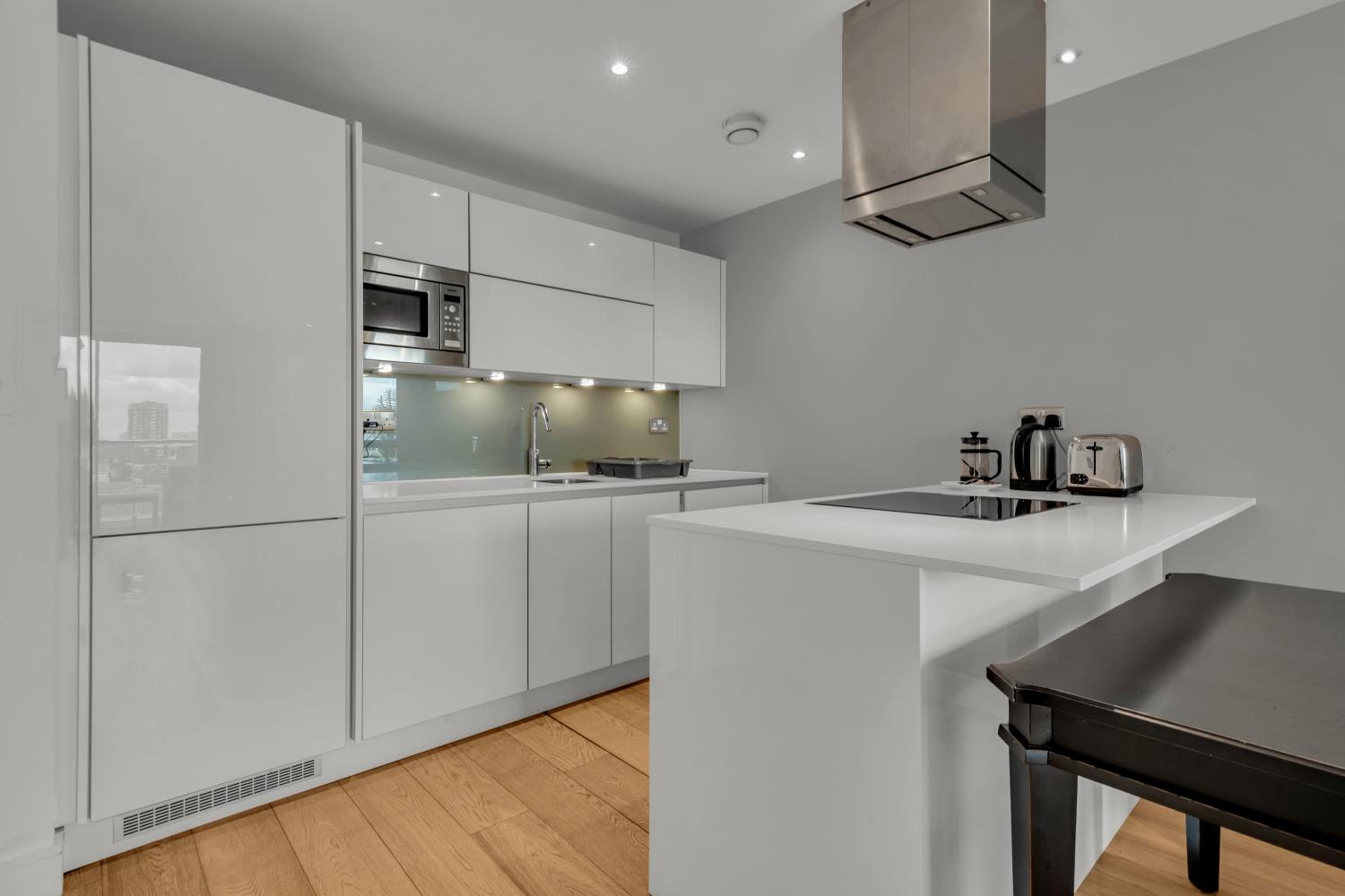 Commercial Street Apartment by MySquare