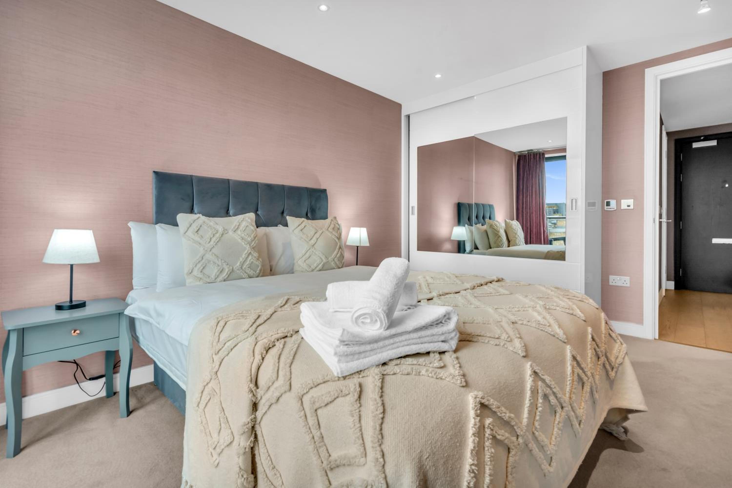 Commercial Street Apartment by MySquare