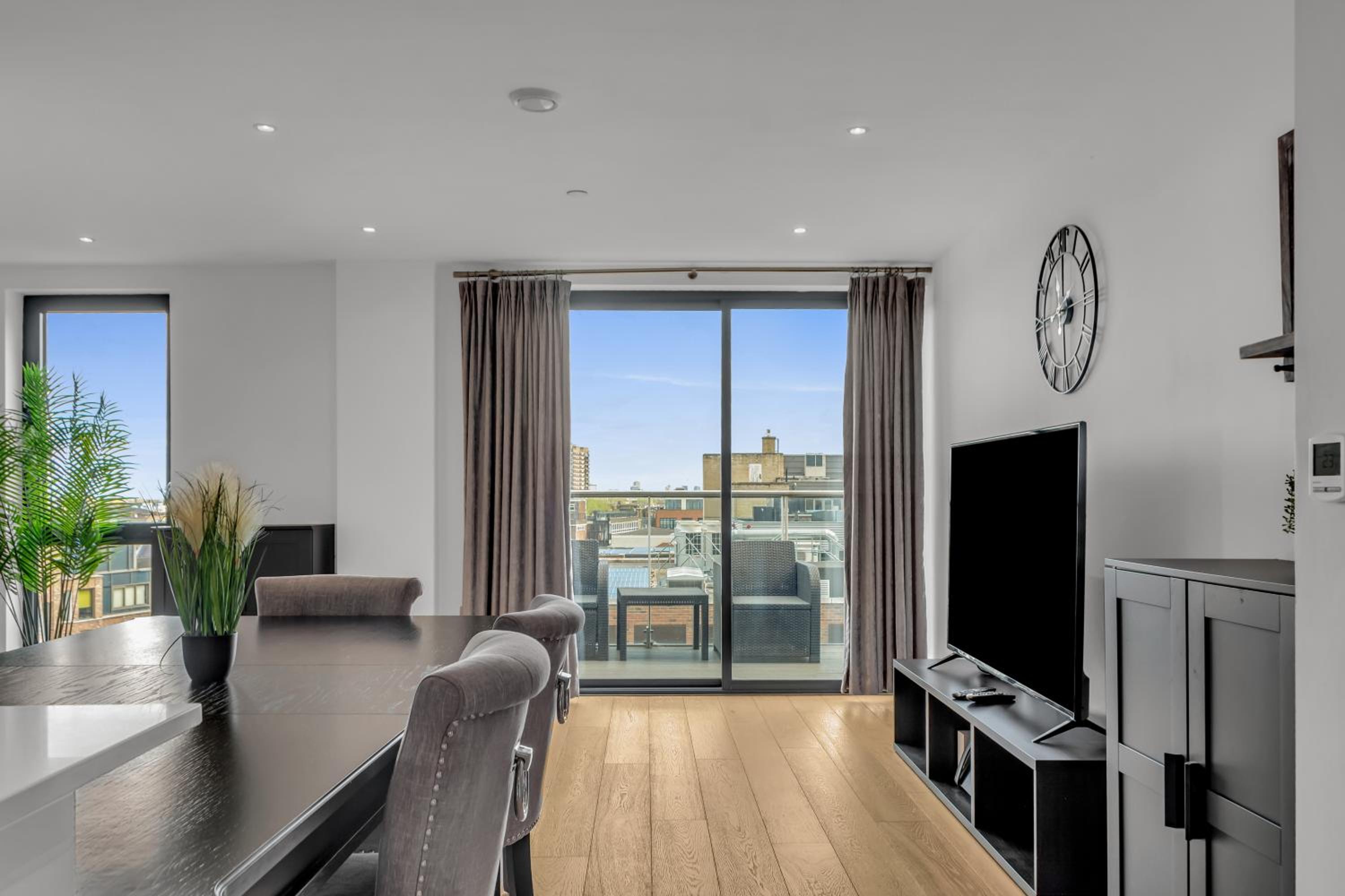 Commercial Street Apartment by MySquare