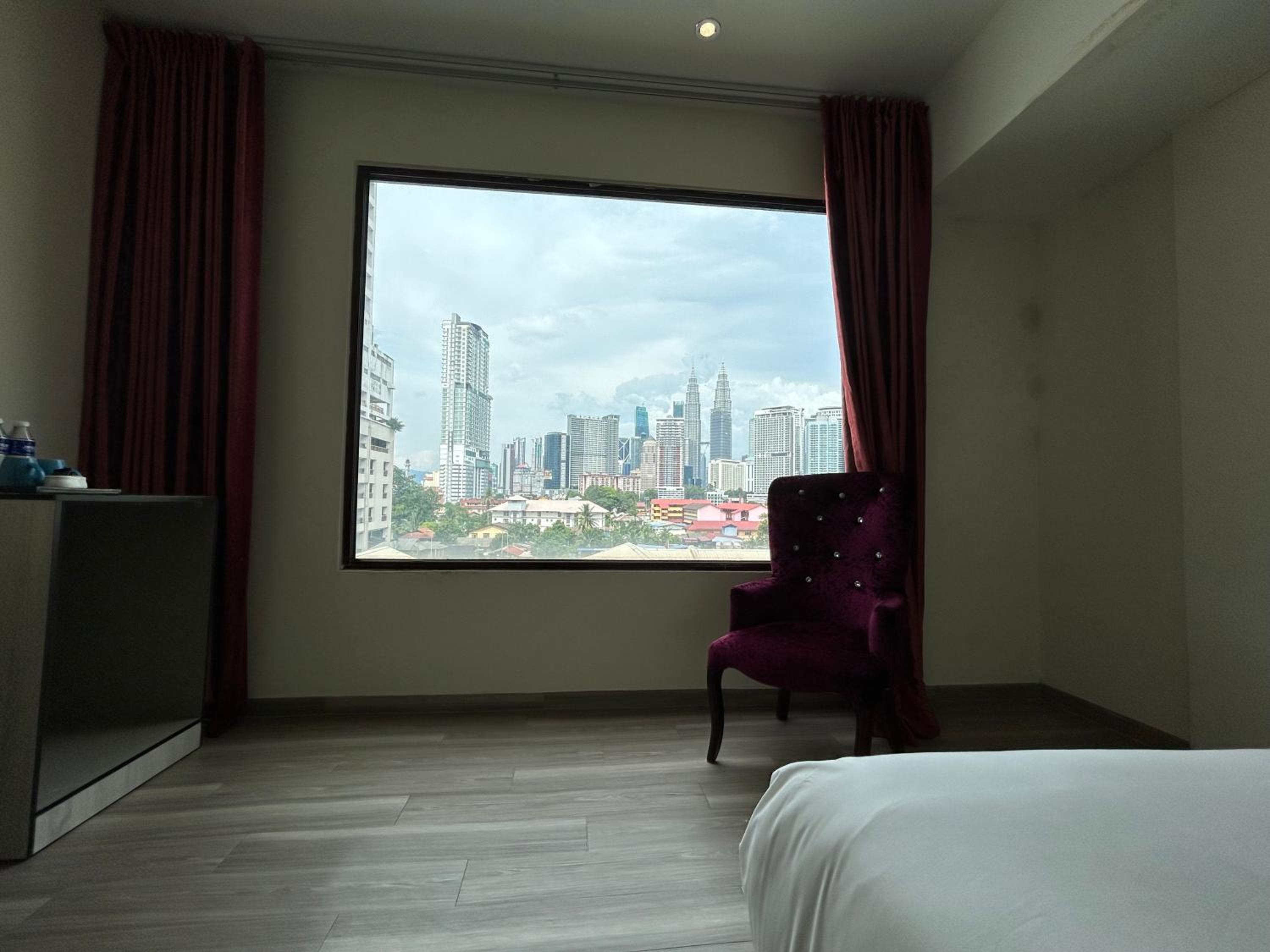 Kingston Hotel by Minsu